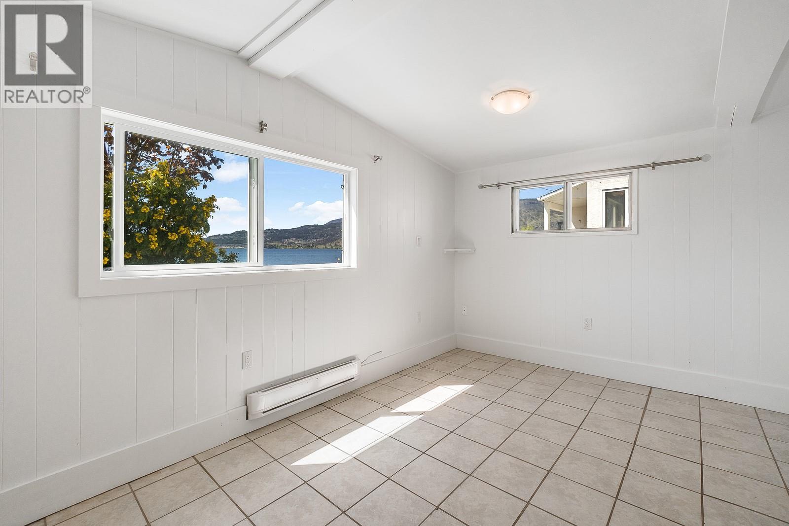 Picture for 457 Poplar Point  Drive https://www.cirrealty.ca/reb/bc/9/10364459_27.jpg