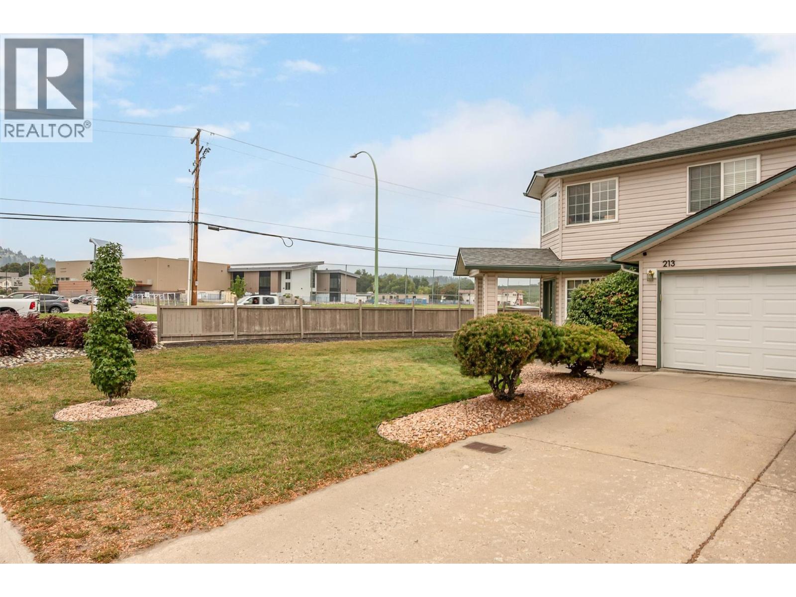 Picture for 213 Drysdale  Boulevard https://www.cirrealty.ca/reb/bc/9/10364539_37.jpg