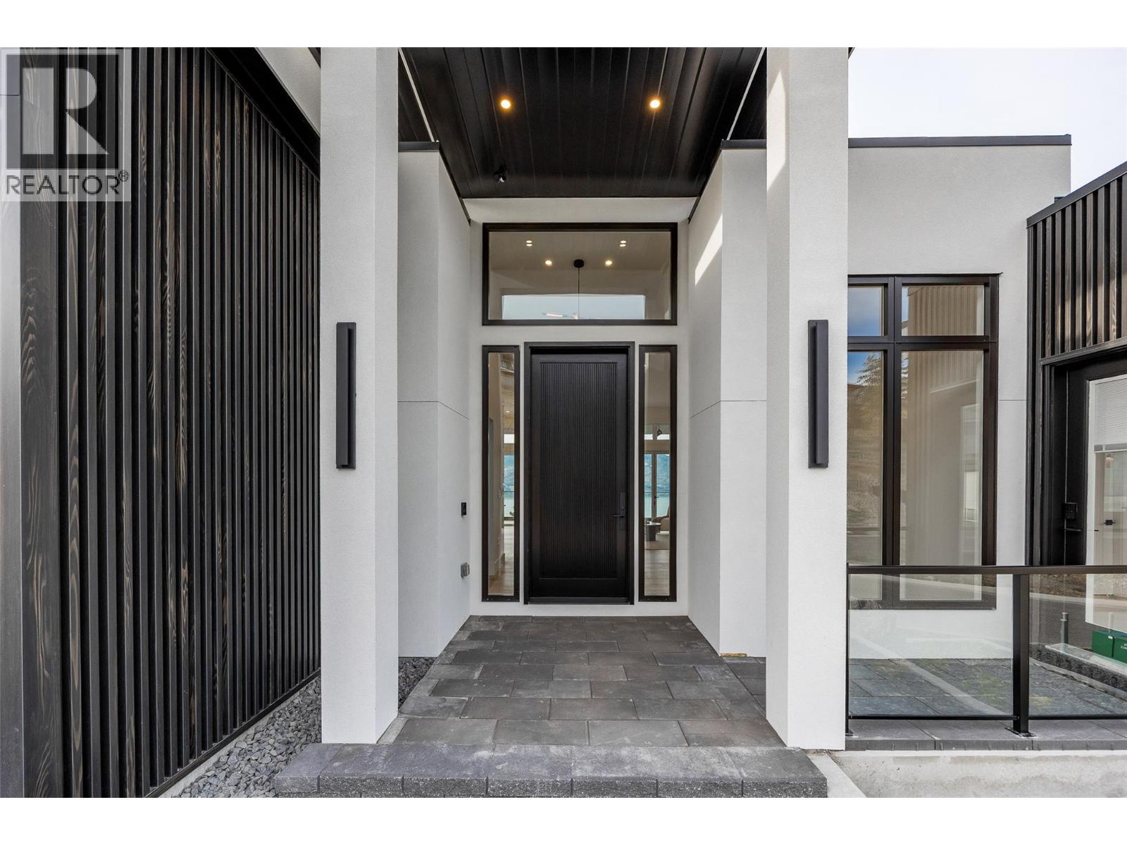 Picture for 1435 Vineyard  Drive https://www.cirrealty.ca/reb/bc/9/10364919_11.jpg