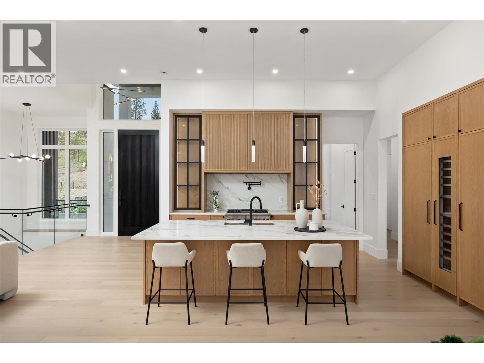 Picture for 1435 Vineyard  Drive https://www.cirrealty.ca/reb/bc/9/10364919_14.jpg
