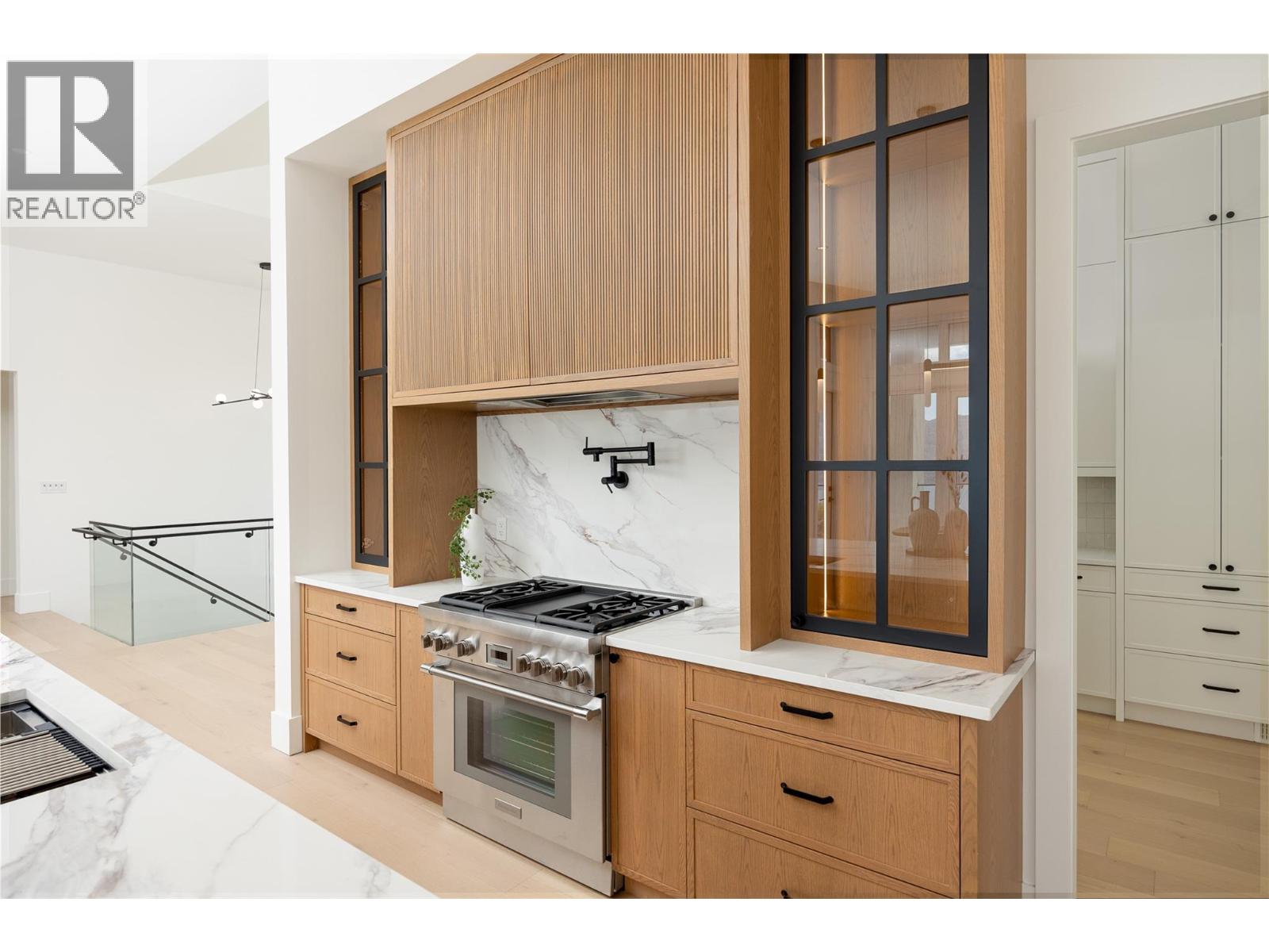 Picture for 1435 Vineyard  Drive https://www.cirrealty.ca/reb/bc/9/10364919_15.jpg