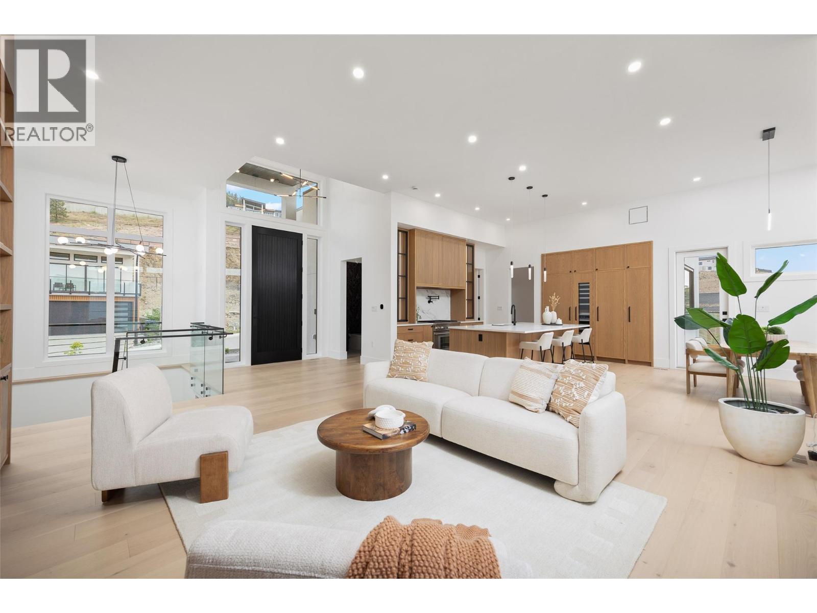 Picture for 1435 Vineyard  Drive https://www.cirrealty.ca/reb/bc/9/10364919_24.jpg
