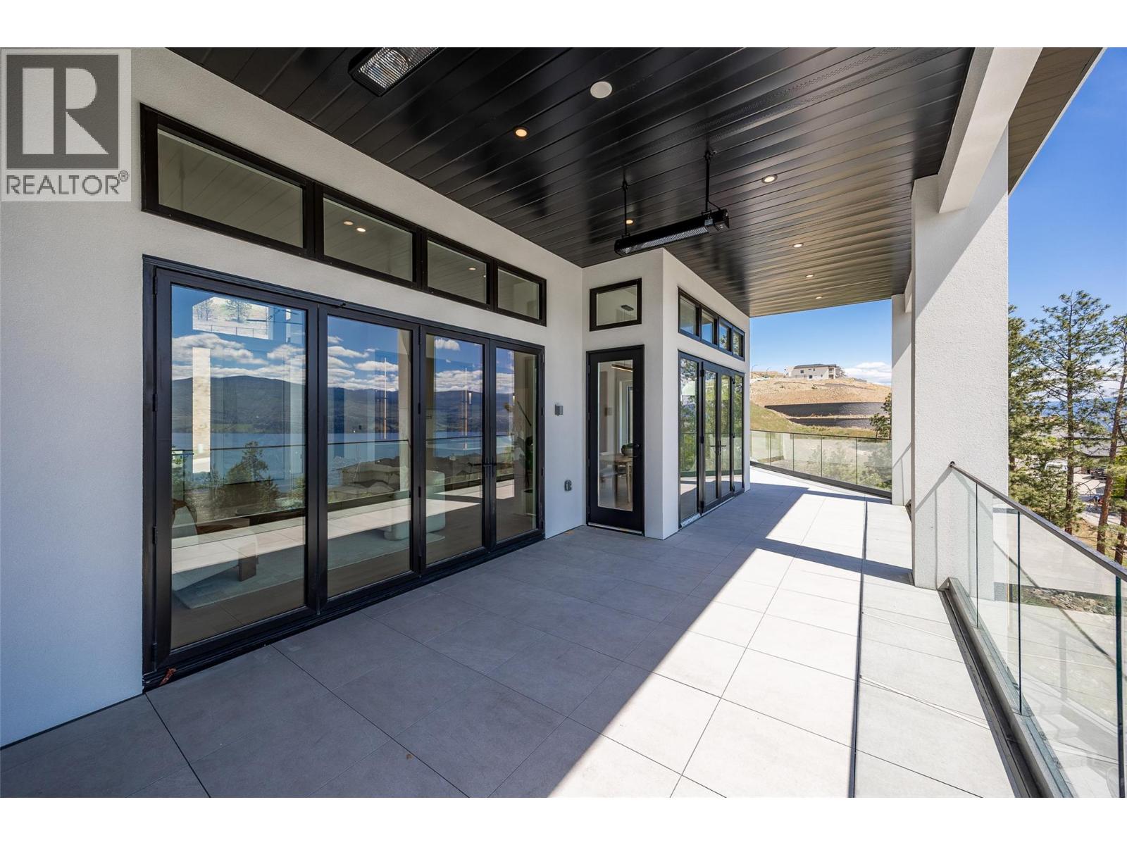 Picture for 1435 Vineyard  Drive https://www.cirrealty.ca/reb/bc/9/10364919_27.jpg
