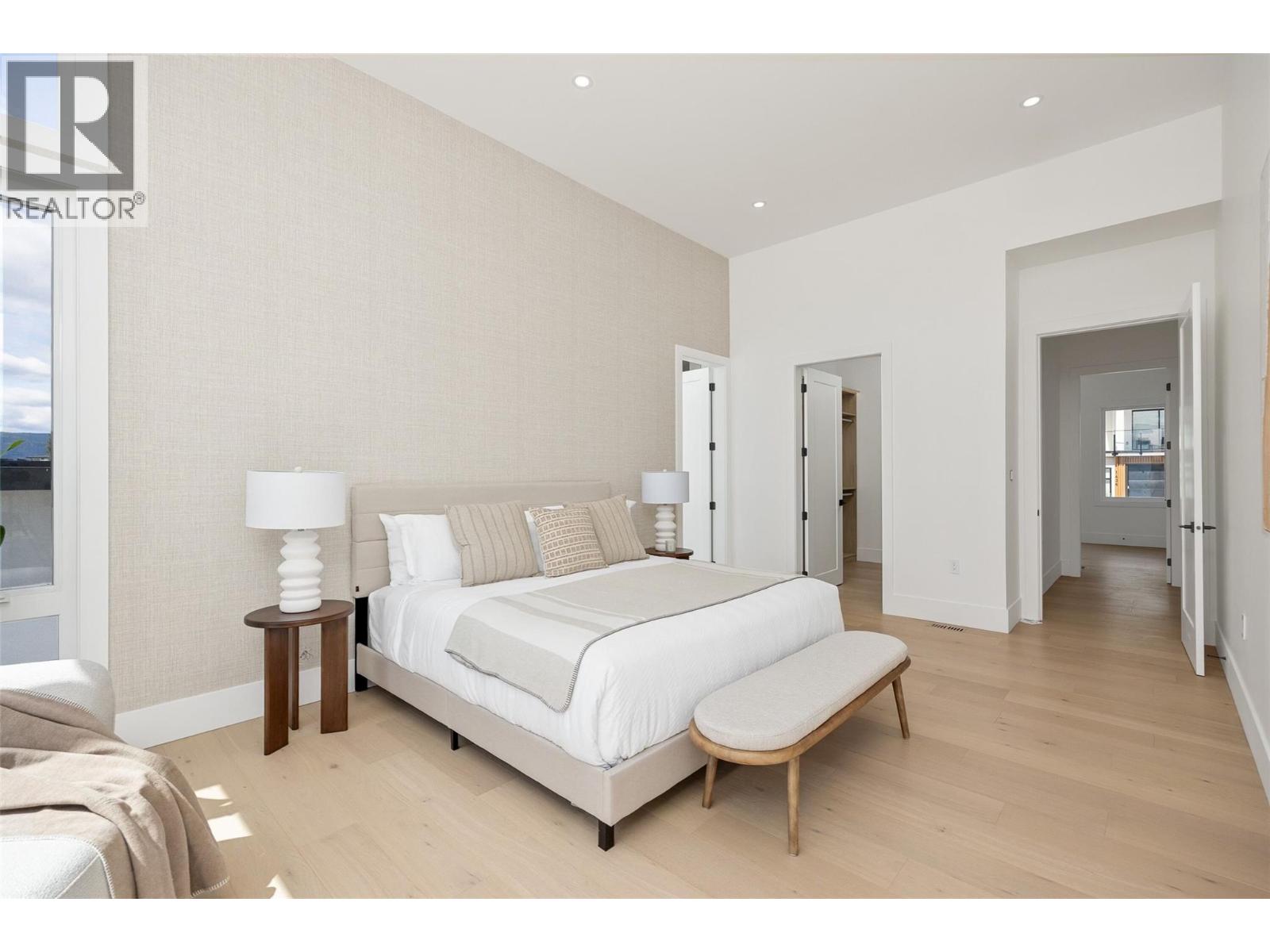 Picture for 1435 Vineyard  Drive https://www.cirrealty.ca/reb/bc/9/10364919_37.jpg