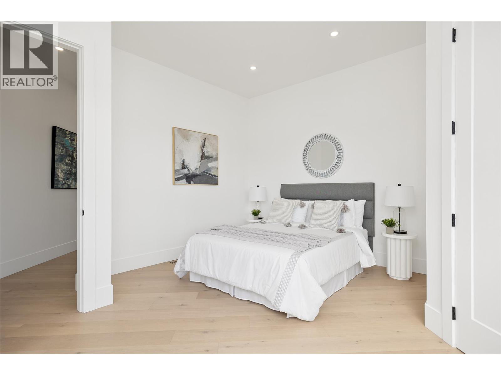 Picture for 1435 Vineyard  Drive https://www.cirrealty.ca/reb/bc/9/10364919_43.jpg