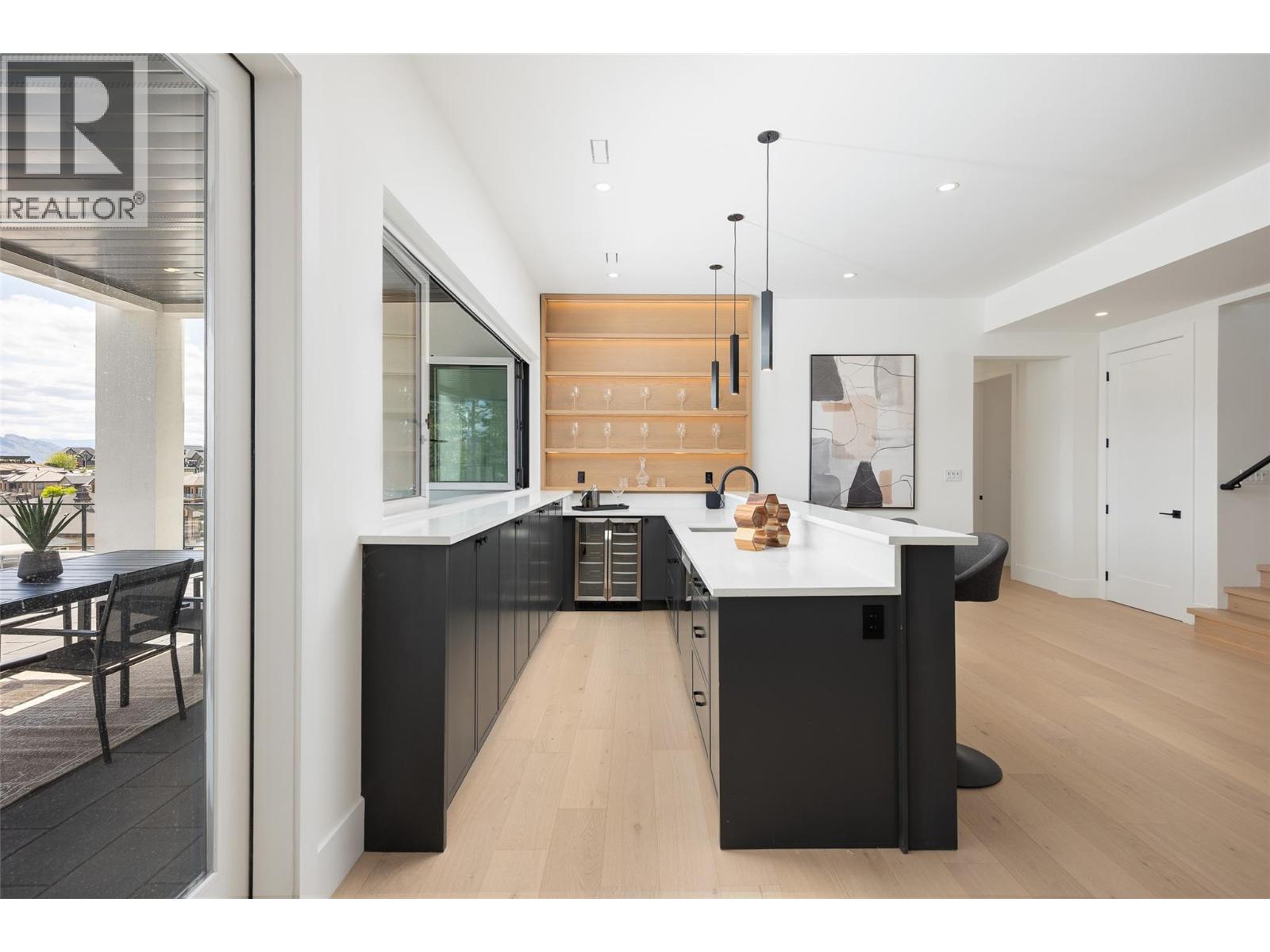 Picture for 1435 Vineyard  Drive https://www.cirrealty.ca/reb/bc/9/10364919_53.jpg