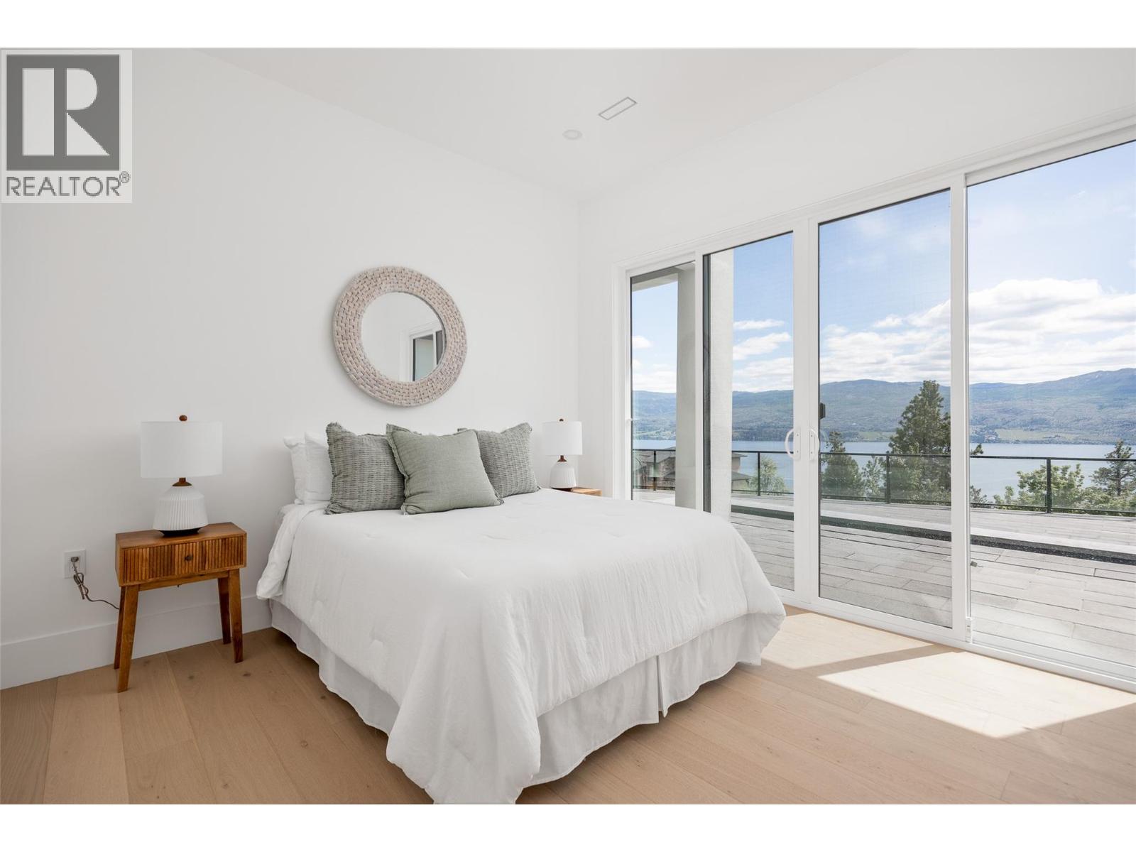 Picture for 1435 Vineyard  Drive https://www.cirrealty.ca/reb/bc/9/10364919_63.jpg