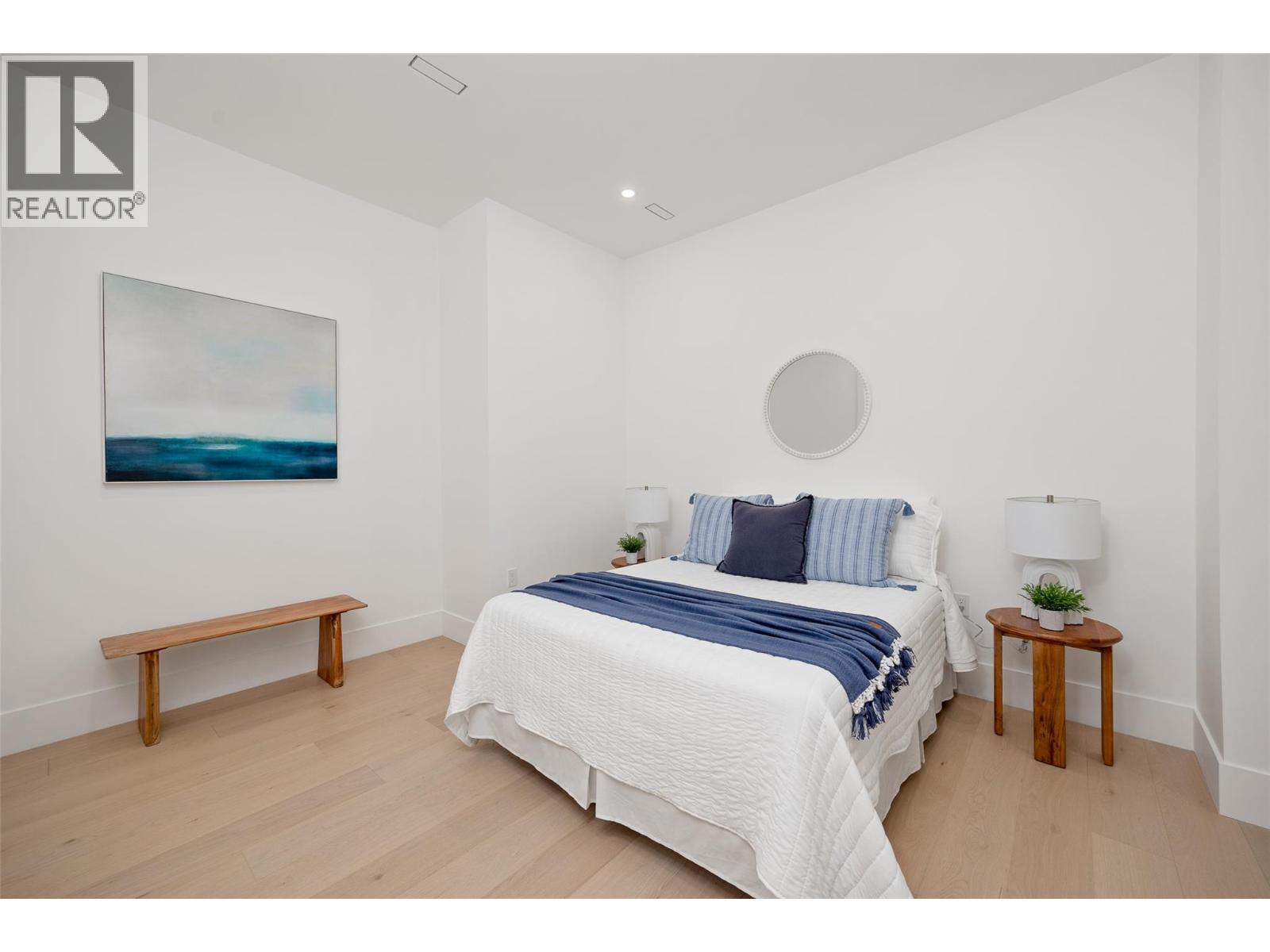 Picture for 1435 Vineyard  Drive https://www.cirrealty.ca/reb/bc/9/10364919_65.jpg