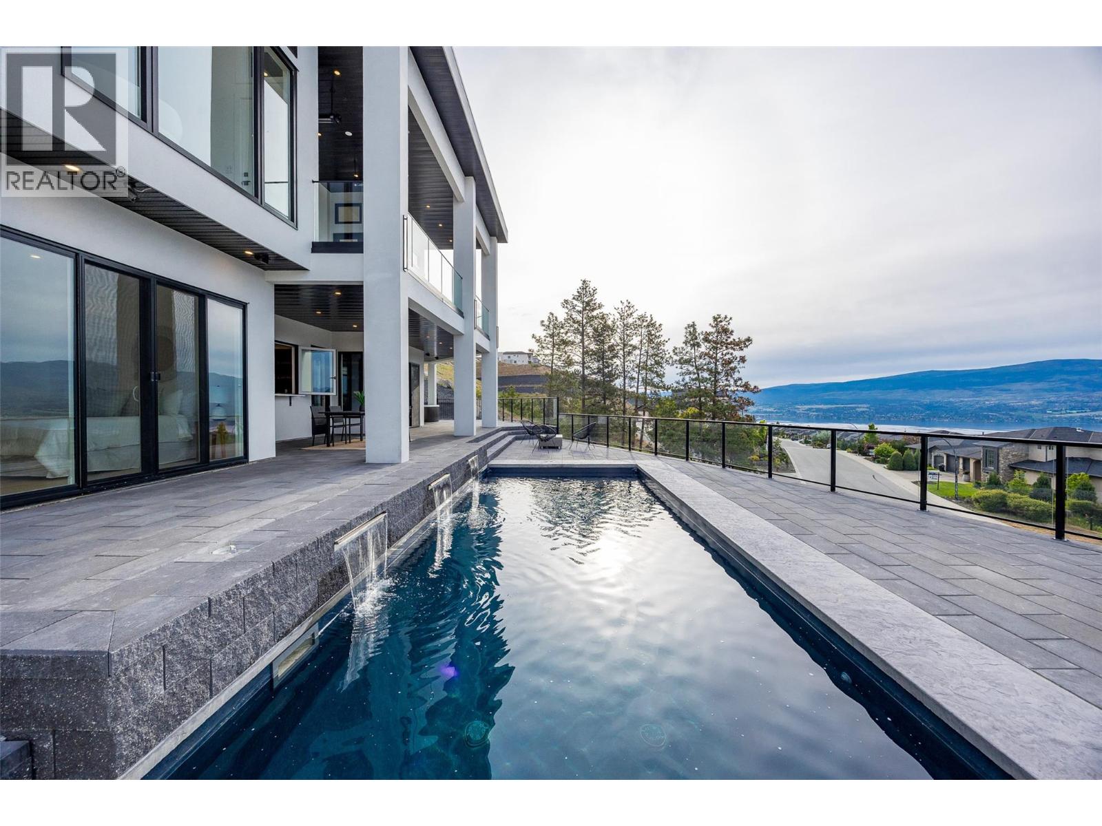 Picture for 1435 Vineyard  Drive https://www.cirrealty.ca/reb/bc/9/10364919_70.jpg