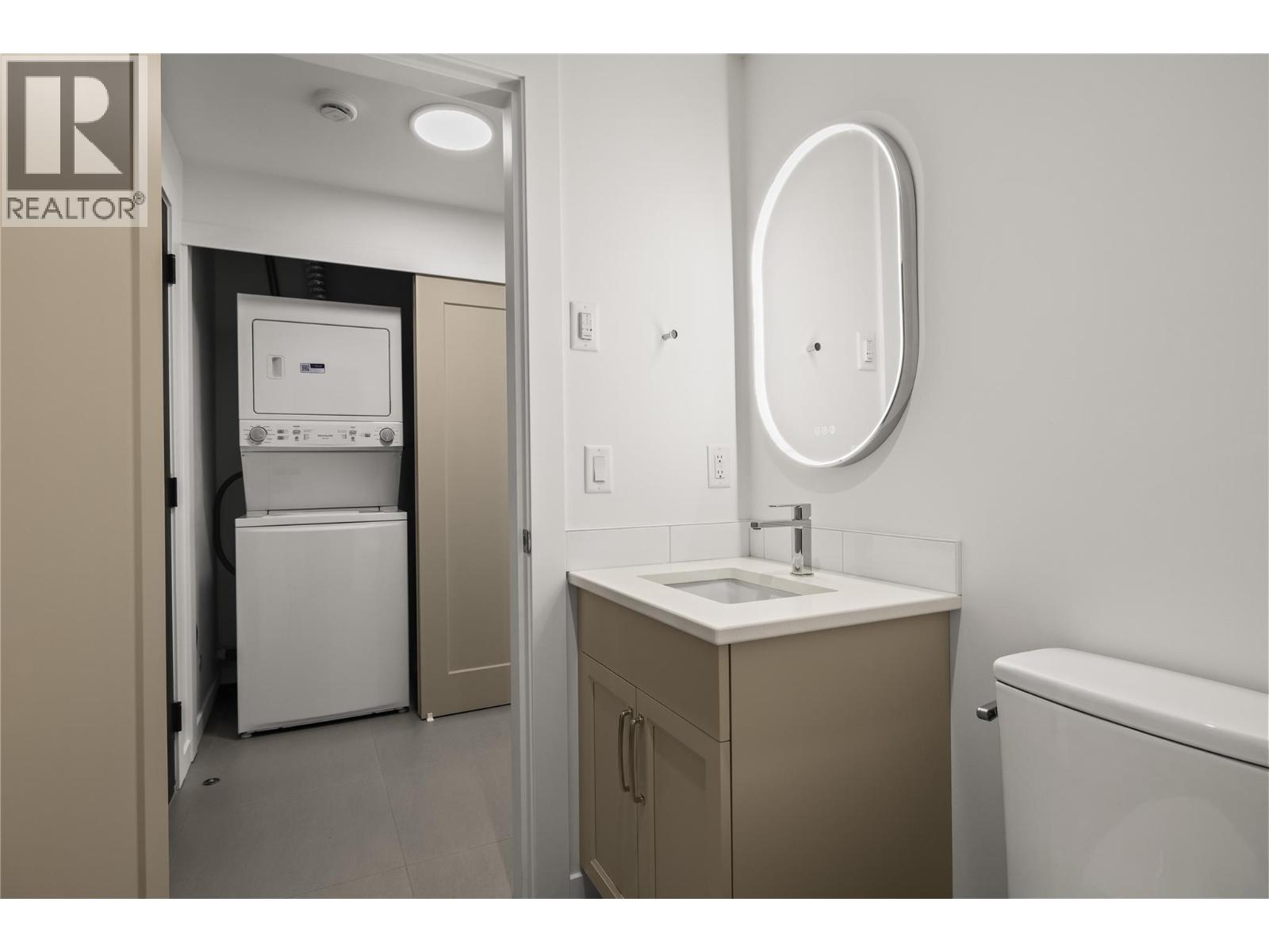 Picture for Unit #1, 2957 Conlin  Court https://www.cirrealty.ca/reb/bc/9/10364989_20.jpg