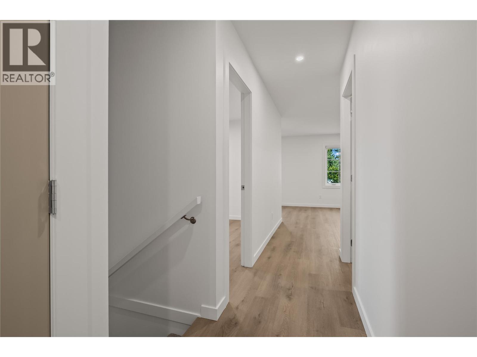 Picture for Unit #1, 2957 Conlin  Court https://www.cirrealty.ca/reb/bc/9/10364989_21.jpg