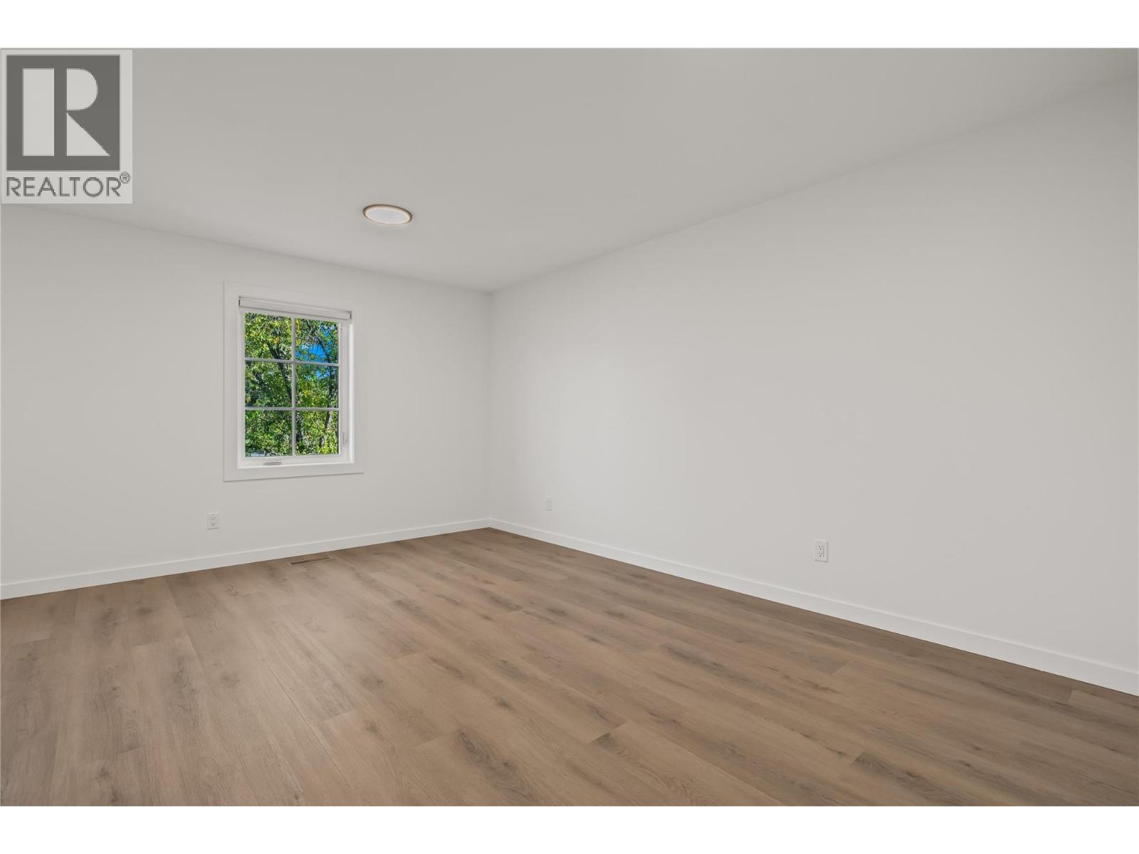 Picture for Unit #1, 2957 Conlin  Court https://www.cirrealty.ca/reb/bc/9/10364989_22.jpg