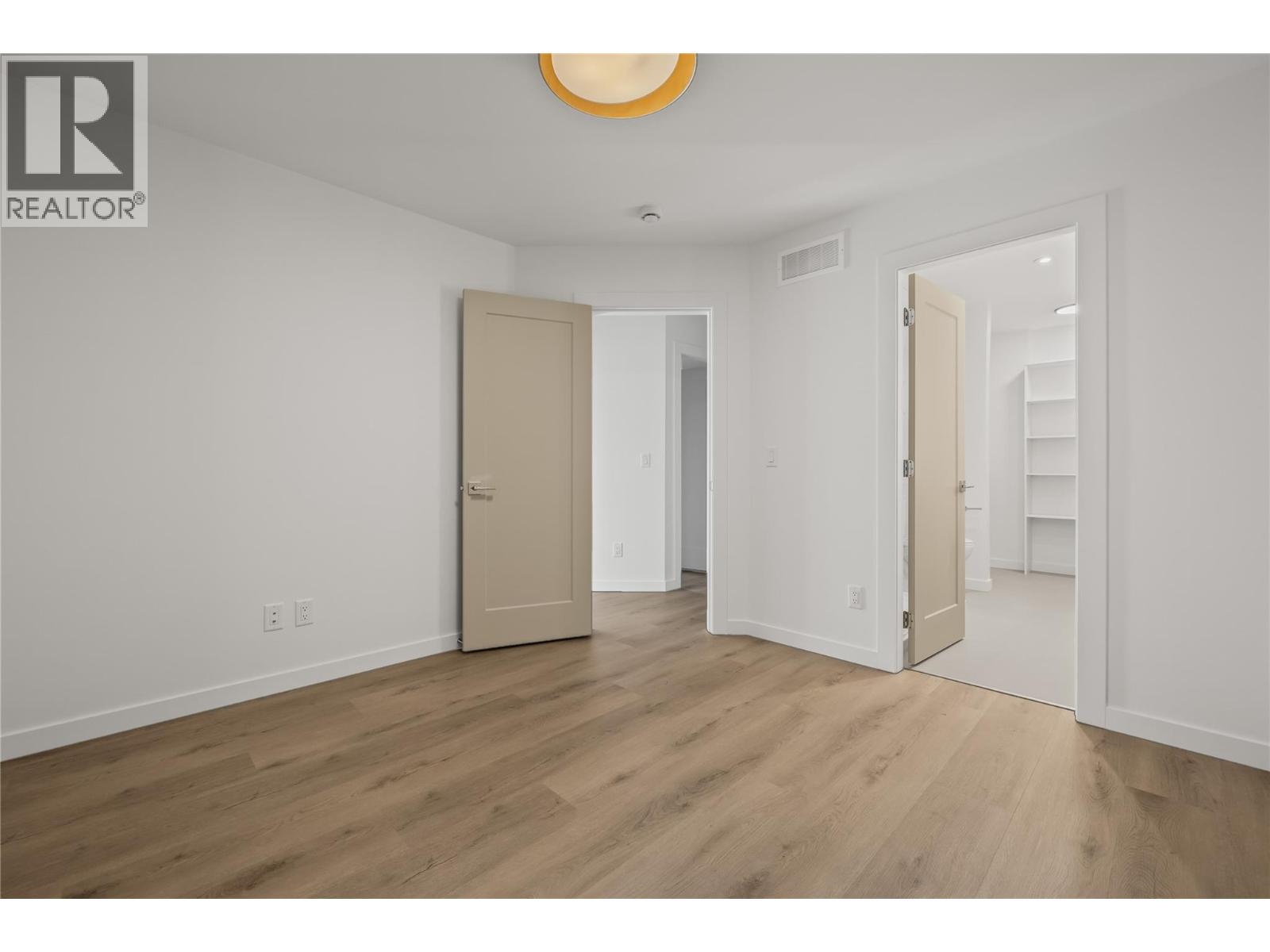 Picture for Unit #1, 2957 Conlin  Court https://www.cirrealty.ca/reb/bc/9/10364989_32.jpg