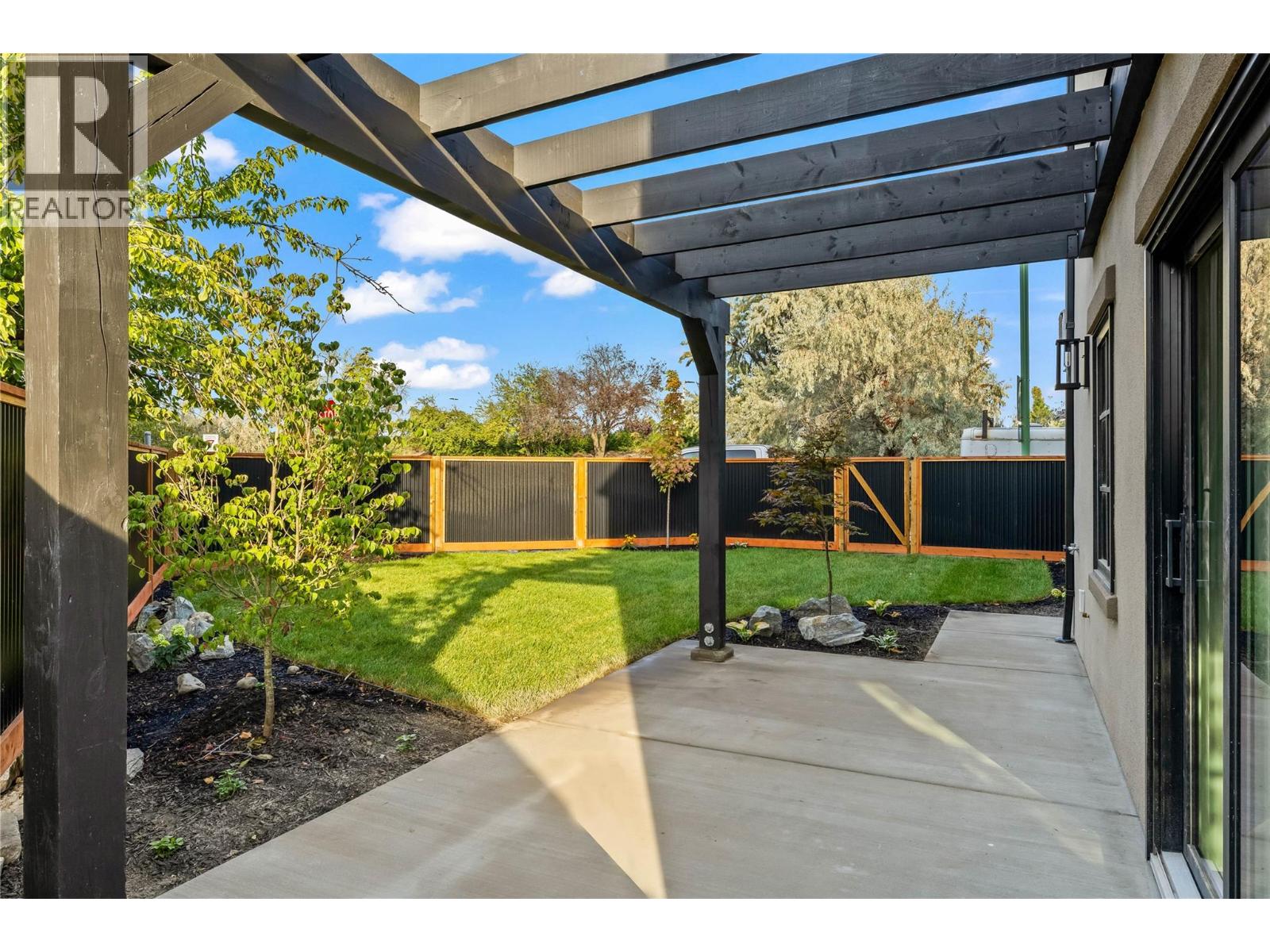 Picture for Unit #1, 2957 Conlin  Court https://www.cirrealty.ca/reb/bc/9/10364989_39.jpg