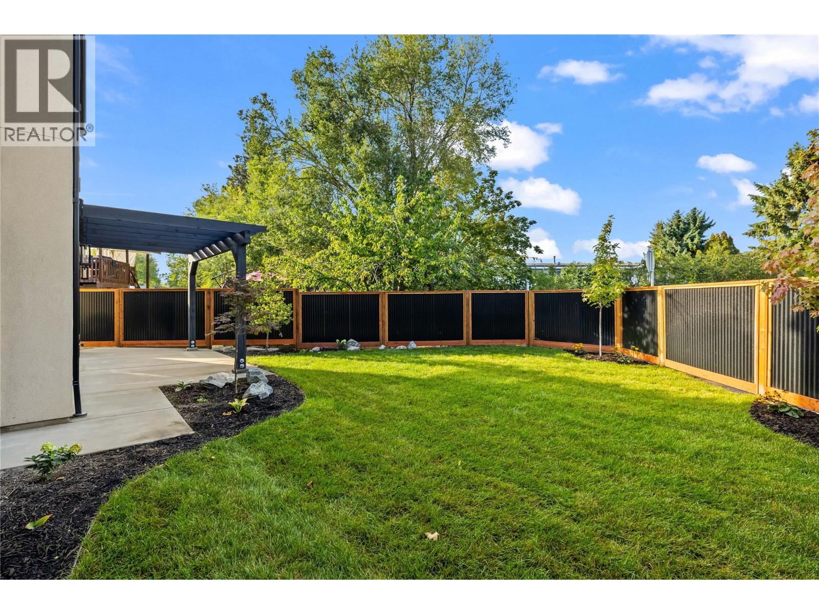 Picture for Unit #1, 2957 Conlin  Court https://www.cirrealty.ca/reb/bc/9/10364989_40.jpg