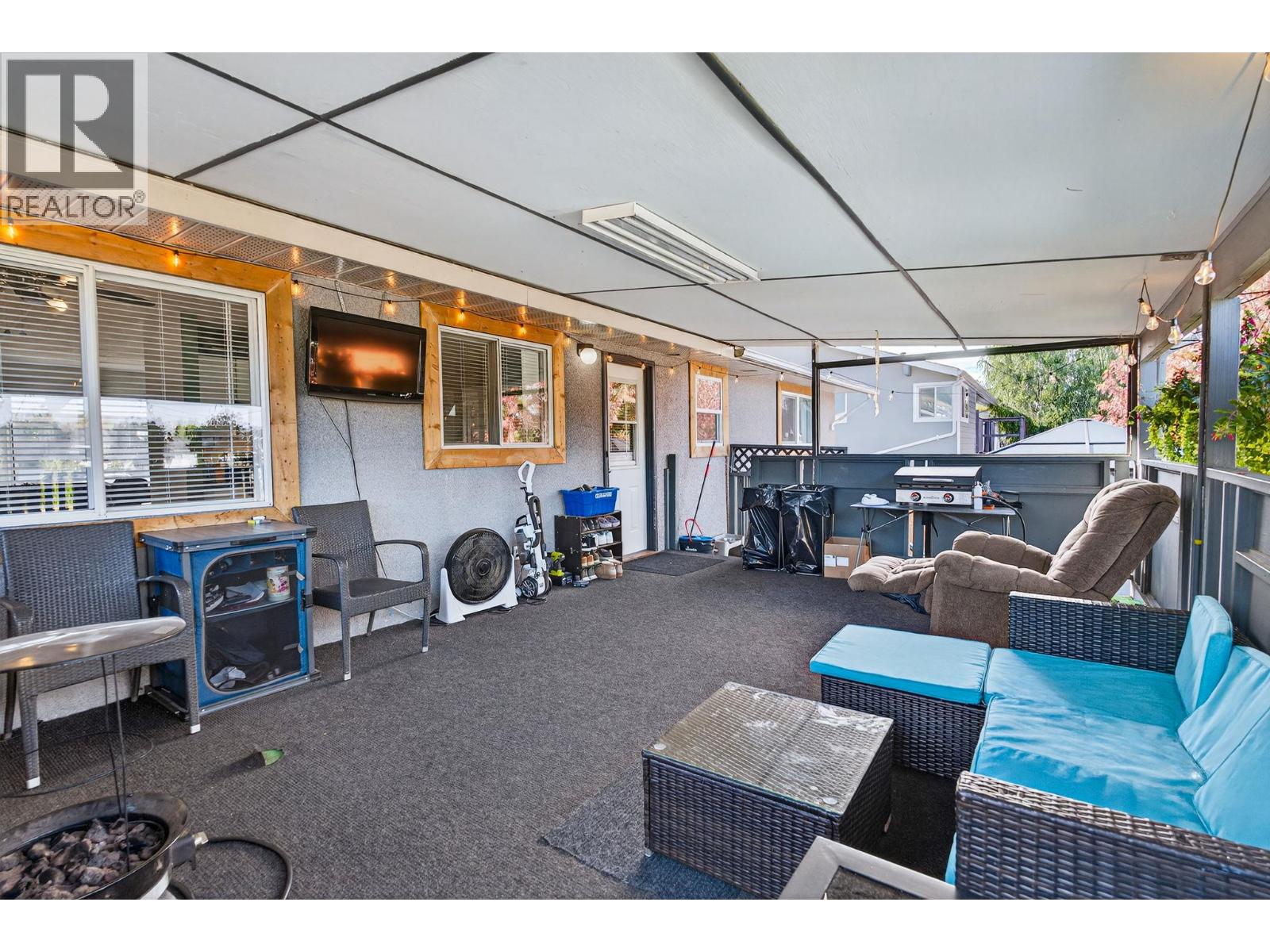 Picture for 250 Benchview  Road https://www.cirrealty.ca/reb/bc/9/10365219_37.jpg