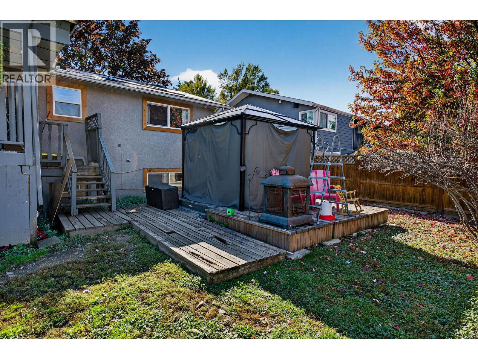 Picture for 250 Benchview  Road https://www.cirrealty.ca/reb/bc/9/10365219_42.jpg
