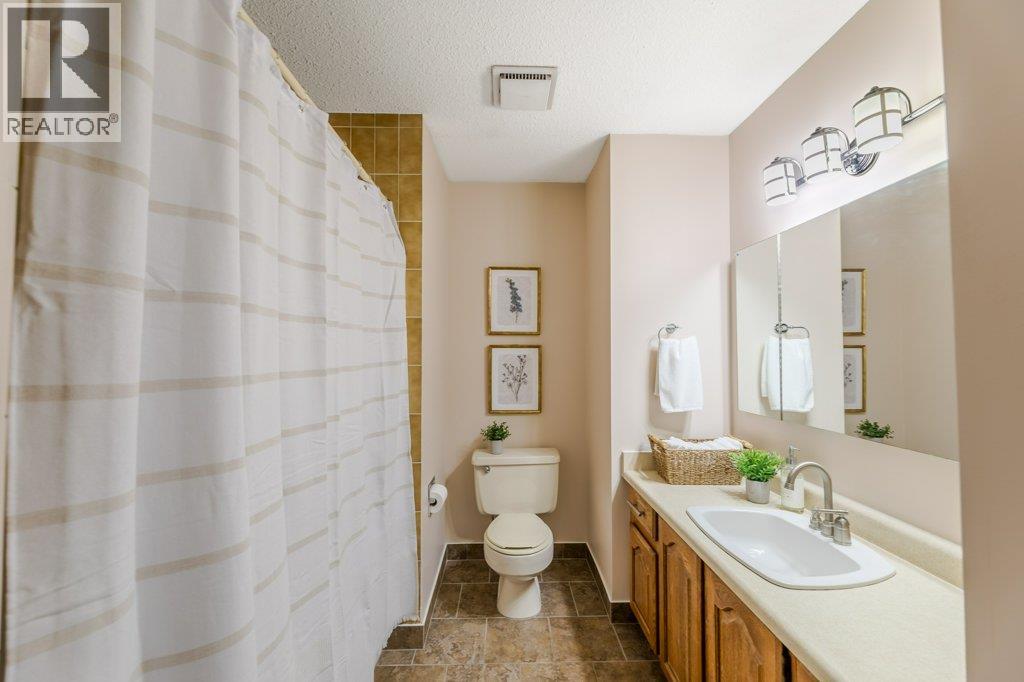 Picture for Unit #10, 1950 Burtch  Road https://www.cirrealty.ca/reb/bc/9/10365239_38.jpg