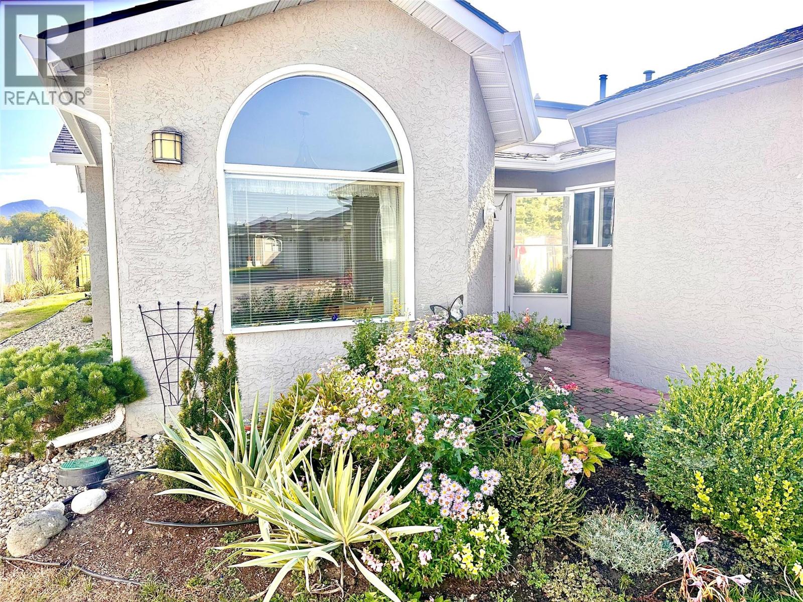 Picture for Unit #12, 1020 Lanfranco  Road https://www.cirrealty.ca/reb/bc/9/10365349_30.jpg