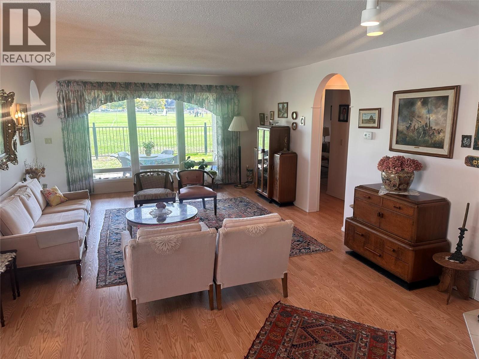 Picture for Unit #12, 1020 Lanfranco  Road https://www.cirrealty.ca/reb/bc/9/10365349_9.jpg