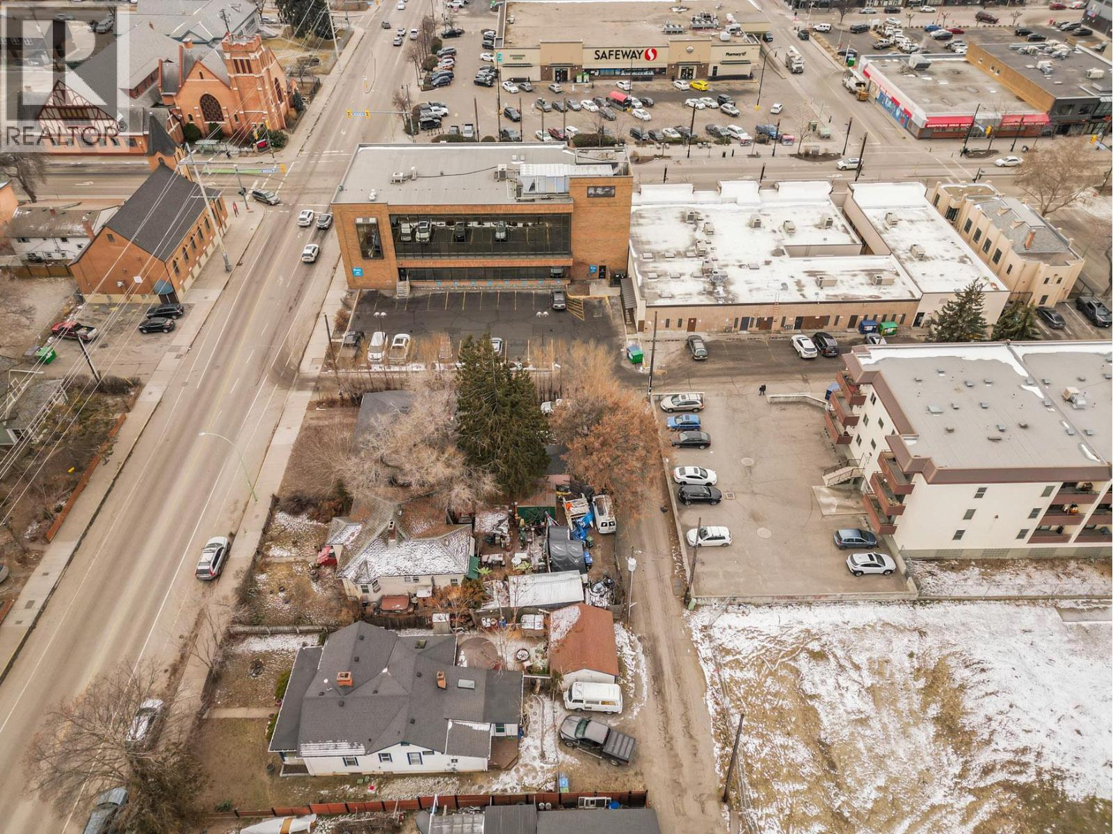 Picture for 1470 Richter  Street https://www.cirrealty.ca/reb/bc/9/10365599_8.jpg