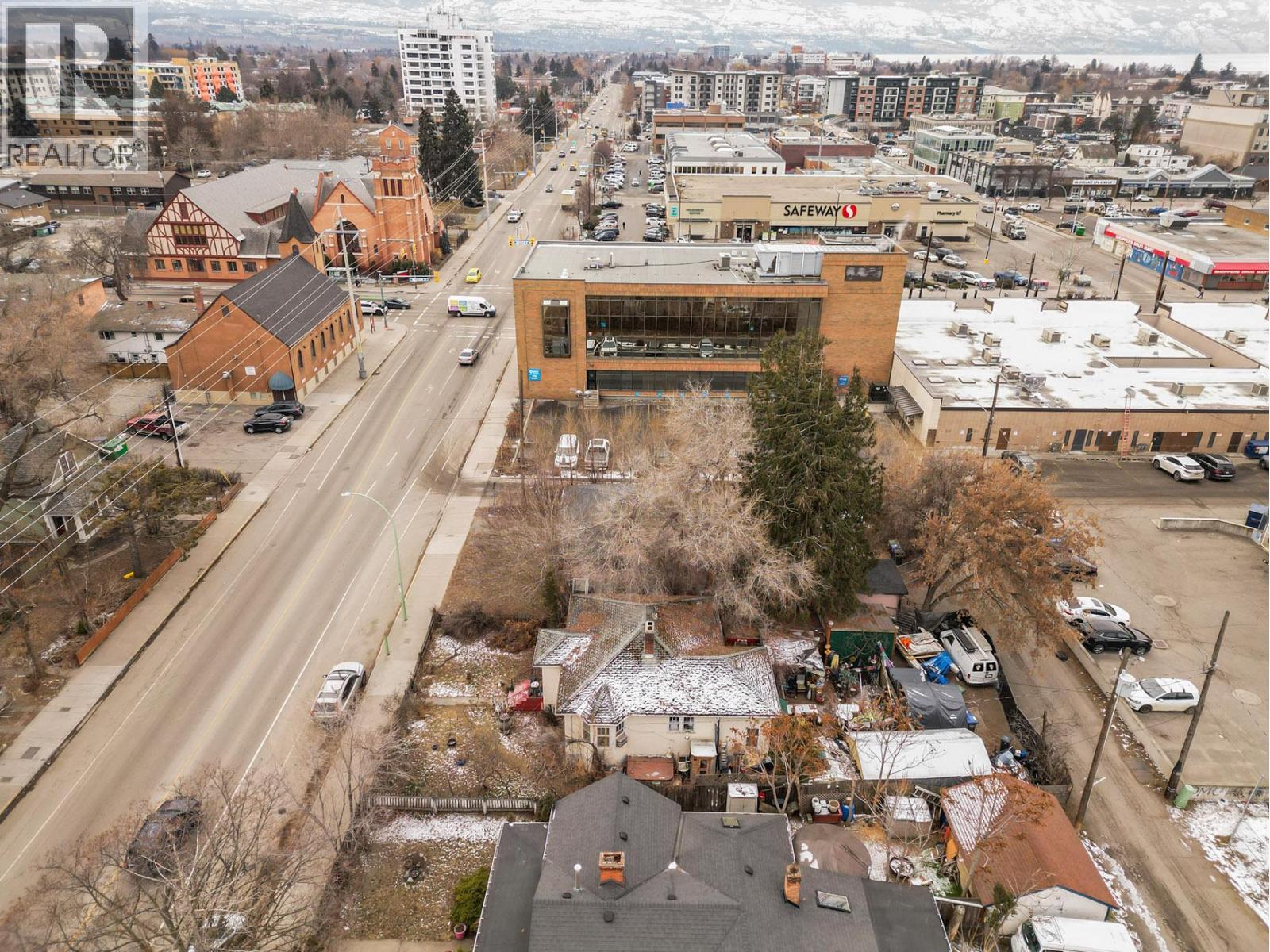 Picture for 1470 Richter  Street https://www.cirrealty.ca/reb/bc/9/10365599_9.jpg