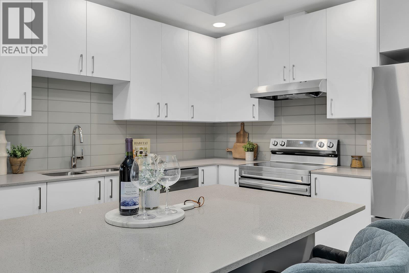 Picture for Unit #401, 1111 Frost  Road https://www.cirrealty.ca/reb/bc/9/10365649_8.jpg