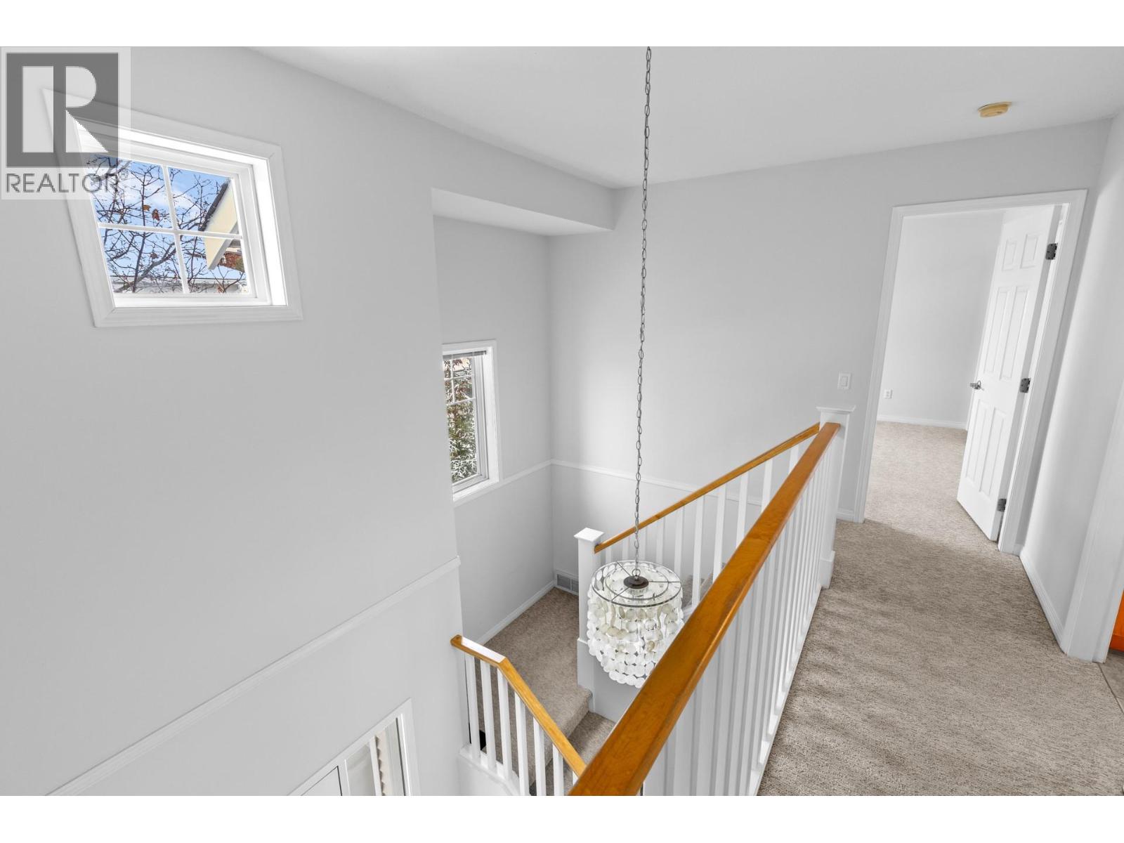 Picture for Unit #383, 665 Cook  Road https://www.cirrealty.ca/reb/bc/9/10365669_20.jpg
