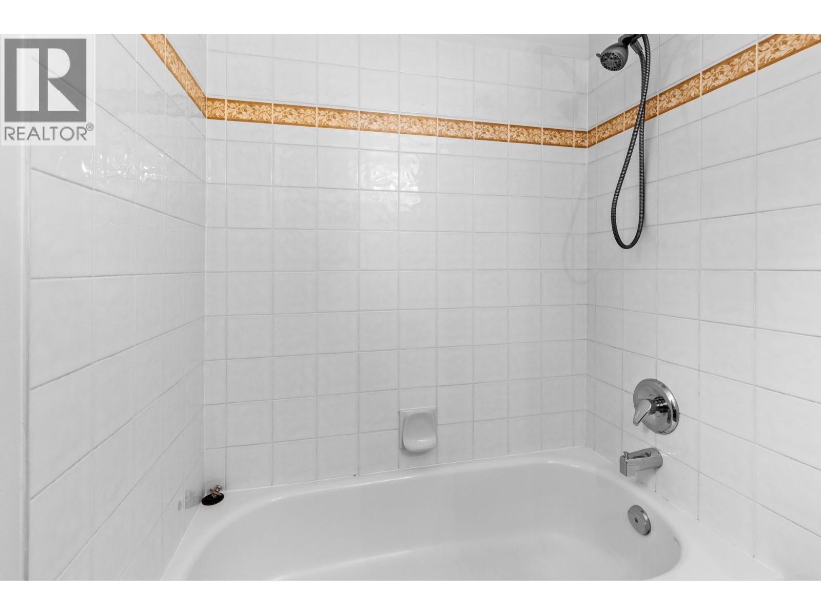 Picture for Unit #383, 665 Cook  Road https://www.cirrealty.ca/reb/bc/9/10365669_22.jpg