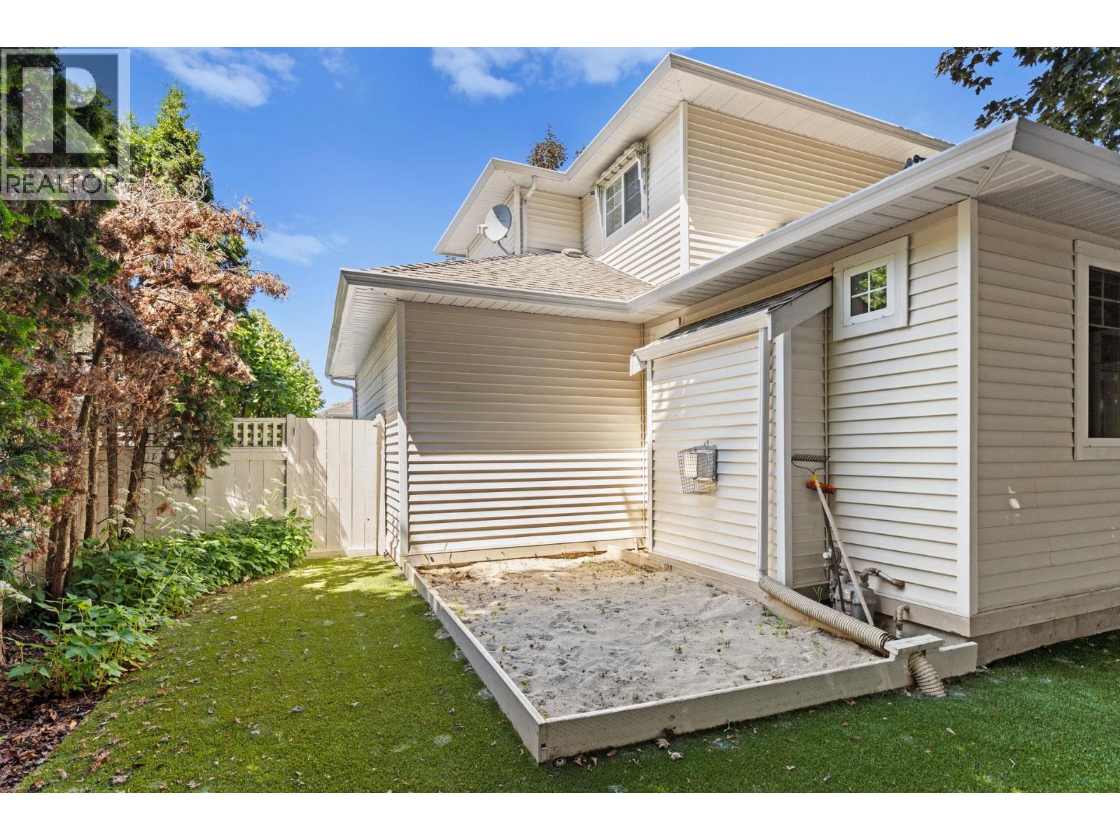 Picture for Unit #383, 665 Cook  Road https://www.cirrealty.ca/reb/bc/9/10365669_28.jpg