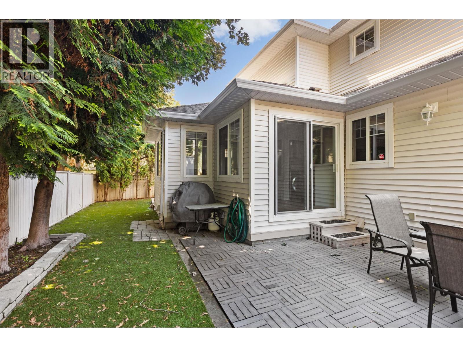 Picture for Unit #383, 665 Cook  Road https://www.cirrealty.ca/reb/bc/9/10365669_29.jpg