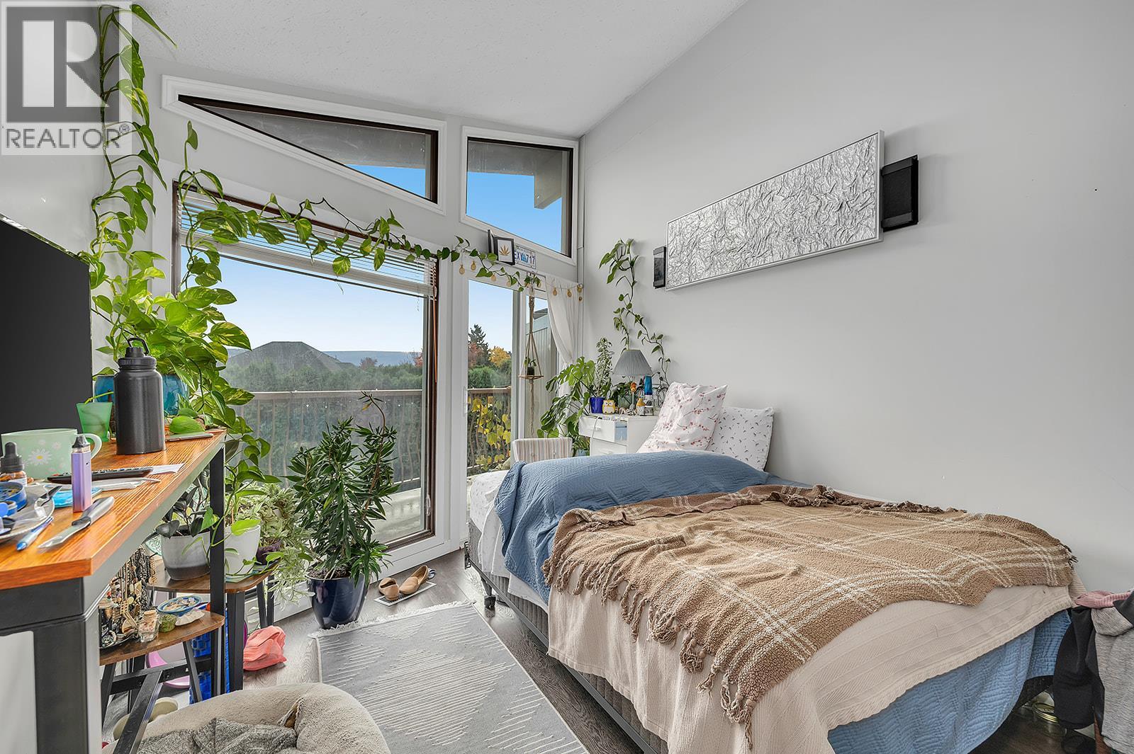 Picture for 154 Applebrooke  Crescent https://www.cirrealty.ca/reb/bc/9/10365739_15.jpg