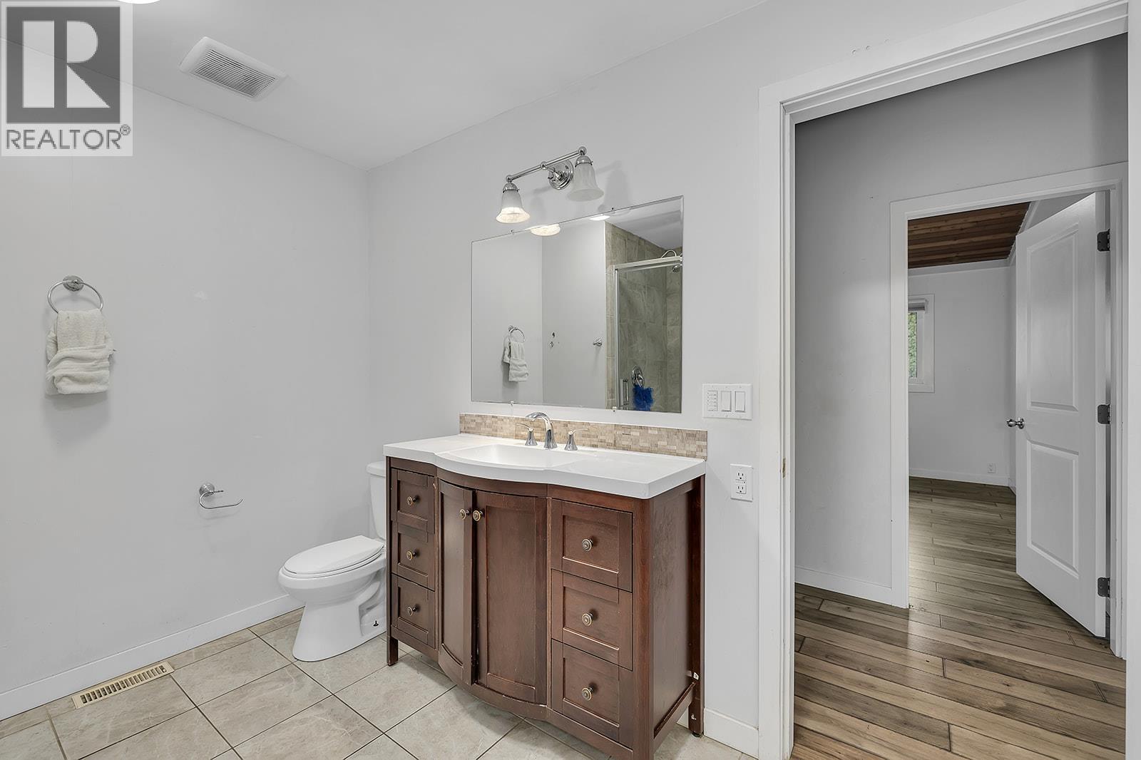 Picture for 154 Applebrooke  Crescent https://www.cirrealty.ca/reb/bc/9/10365739_28.jpg