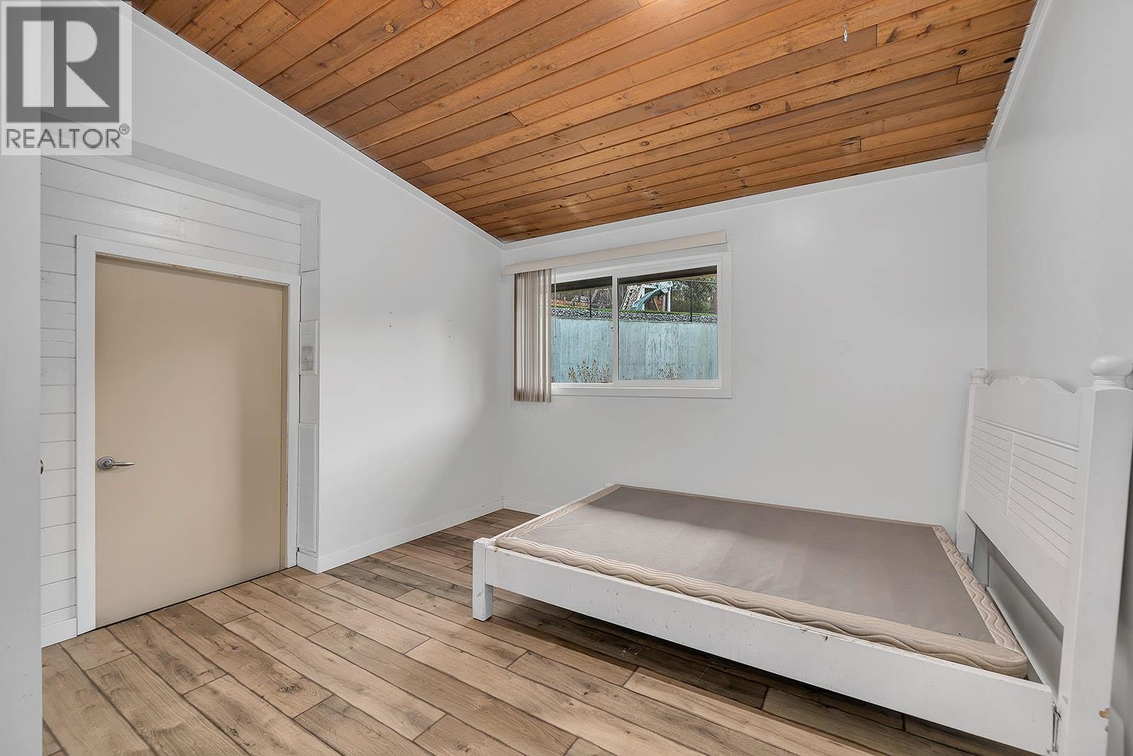 Picture for 154 Applebrooke  Crescent https://www.cirrealty.ca/reb/bc/9/10365739_30.jpg