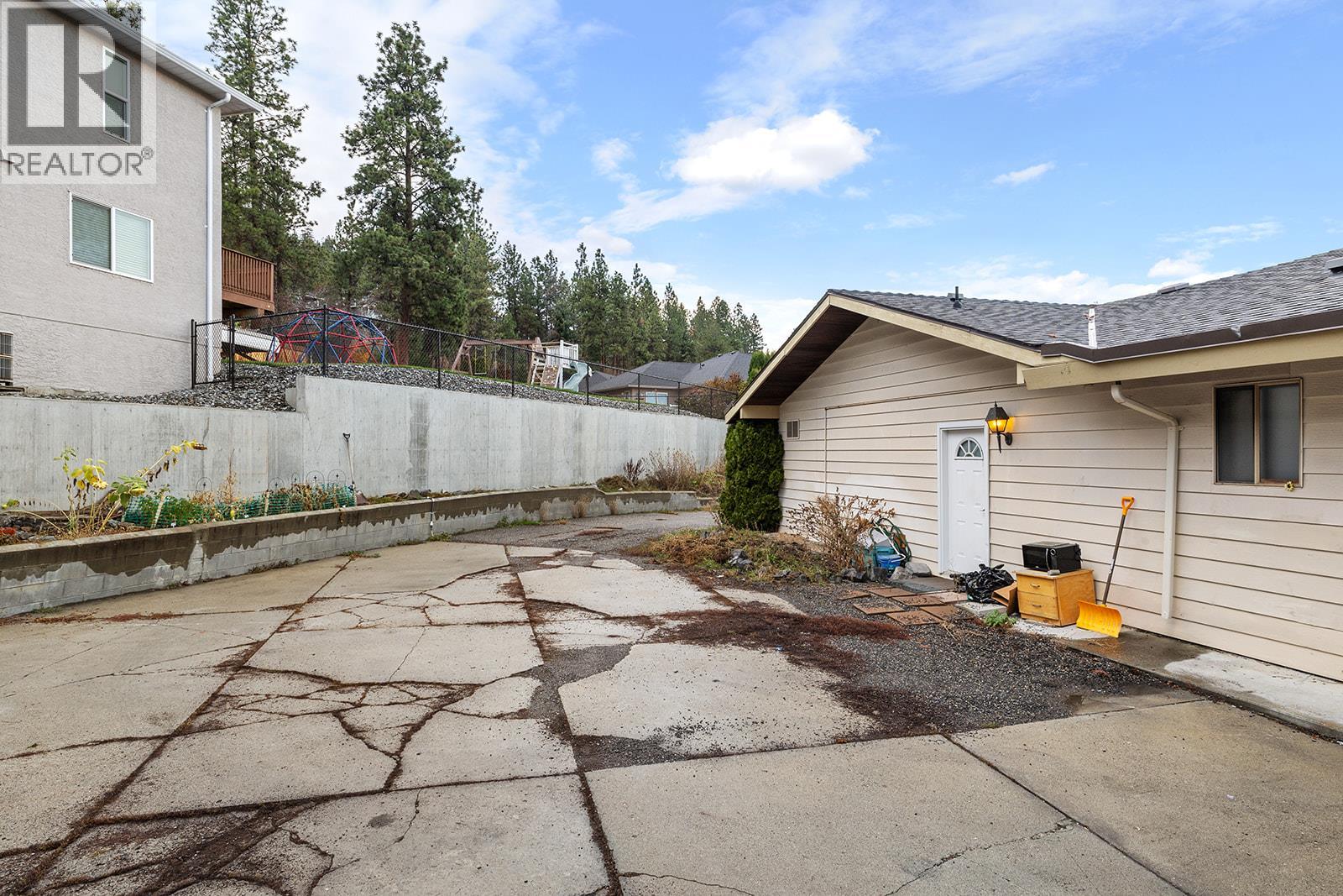 Picture for 154 Applebrooke  Crescent https://www.cirrealty.ca/reb/bc/9/10365739_7.jpg