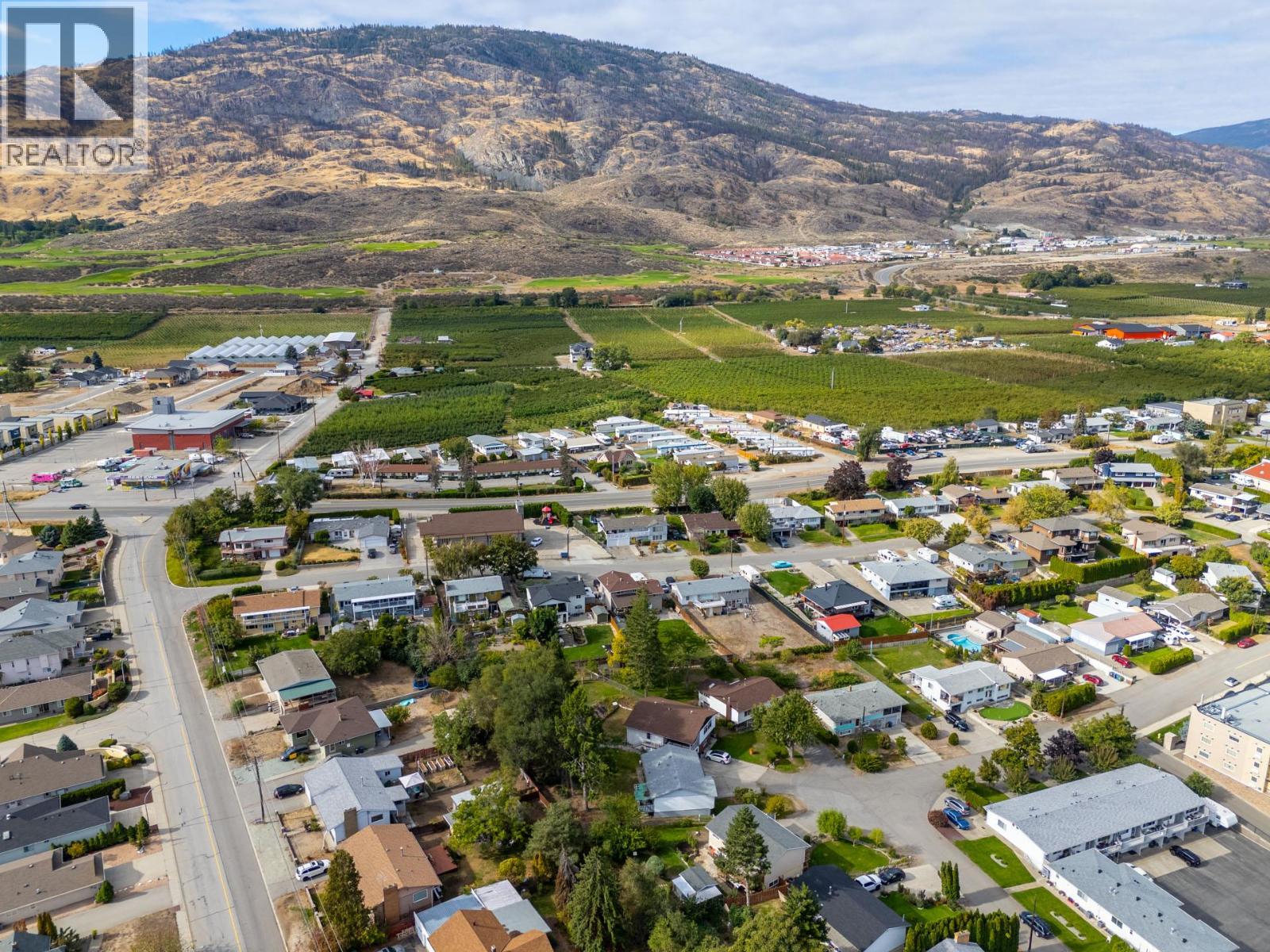 Picture for 7612 97th  Street https://www.cirrealty.ca/reb/bc/9/10365929_10.jpg