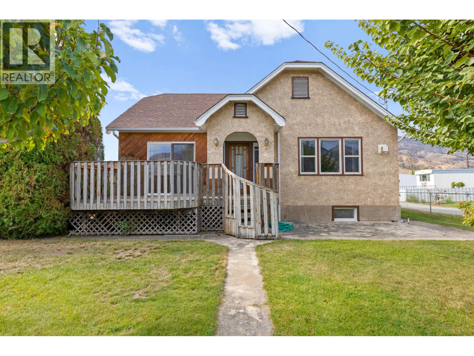 Picture for 7612 97th  Street https://www.cirrealty.ca/reb/bc/9/10365929_16.jpg