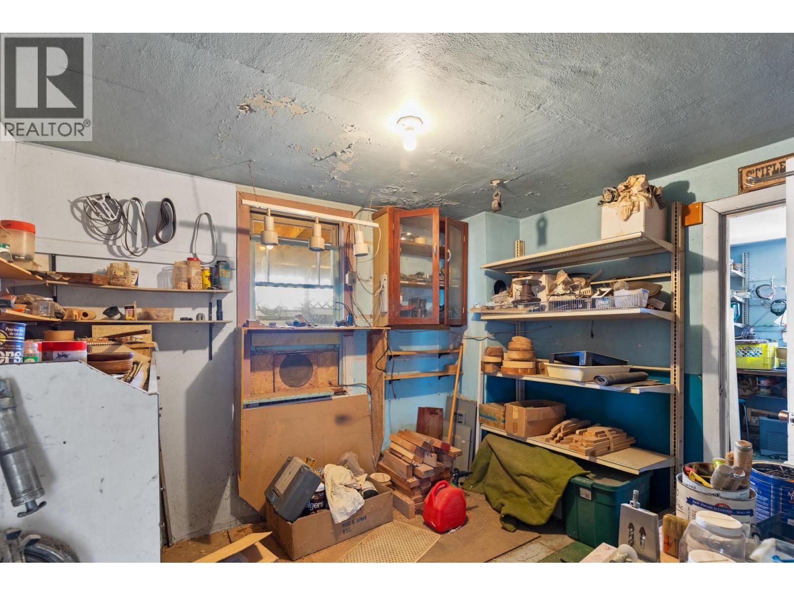 Picture for 7612 97th  Street https://www.cirrealty.ca/reb/bc/9/10365929_21.jpg