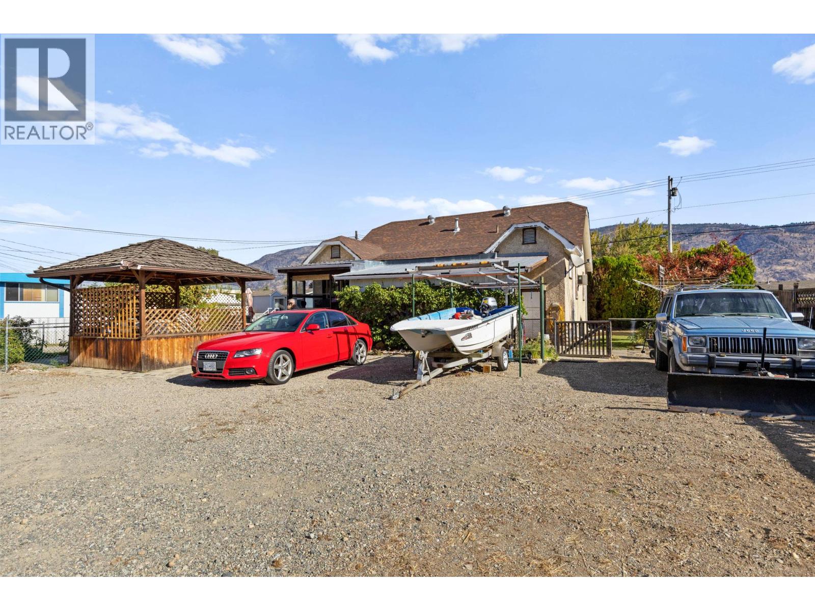 Picture for 7612 97th  Street https://www.cirrealty.ca/reb/bc/9/10365929_27.jpg