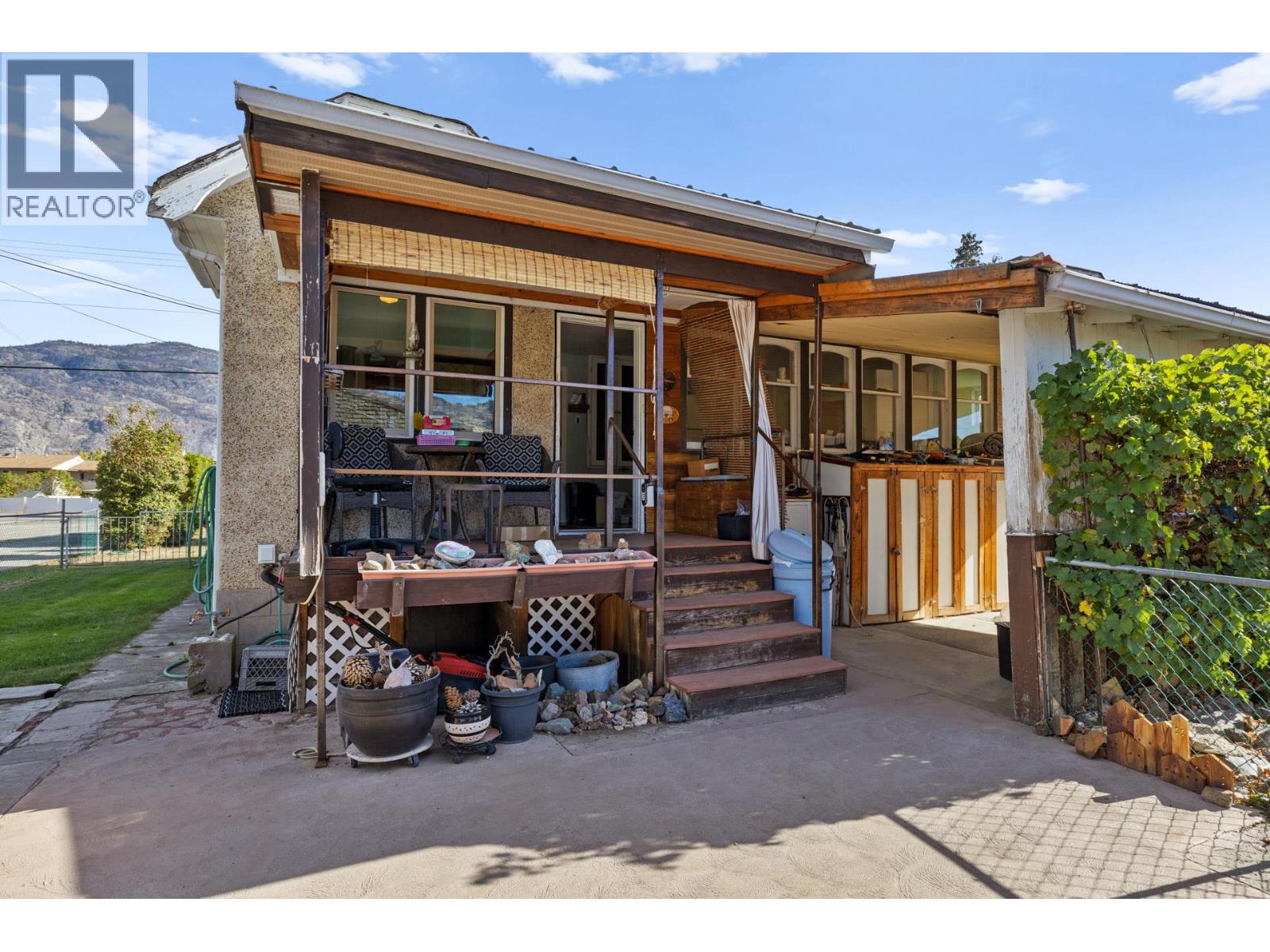 Picture for 7612 97th  Street https://www.cirrealty.ca/reb/bc/9/10365929_32.jpg