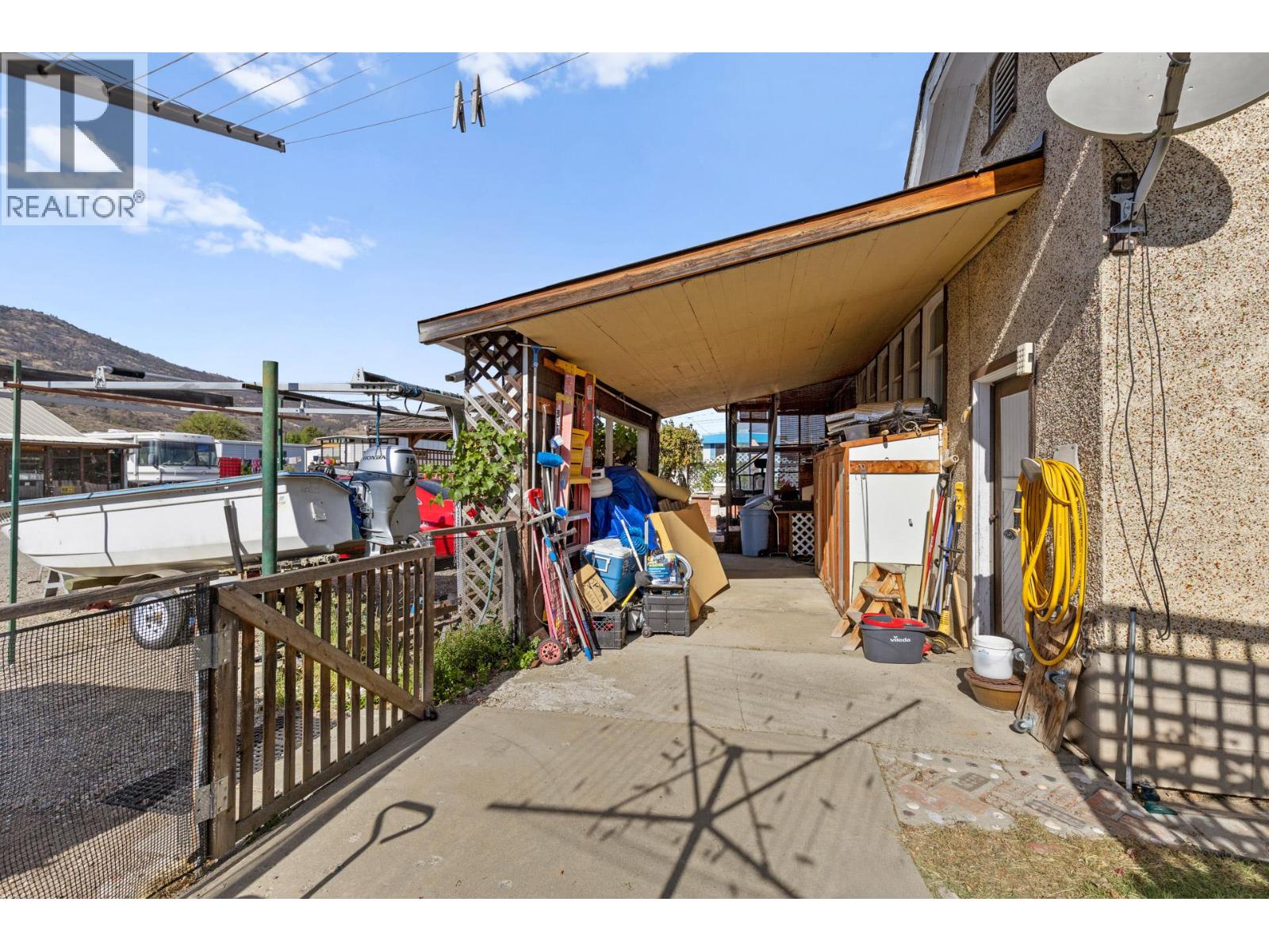 Picture for 7612 97th  Street https://www.cirrealty.ca/reb/bc/9/10365929_34.jpg