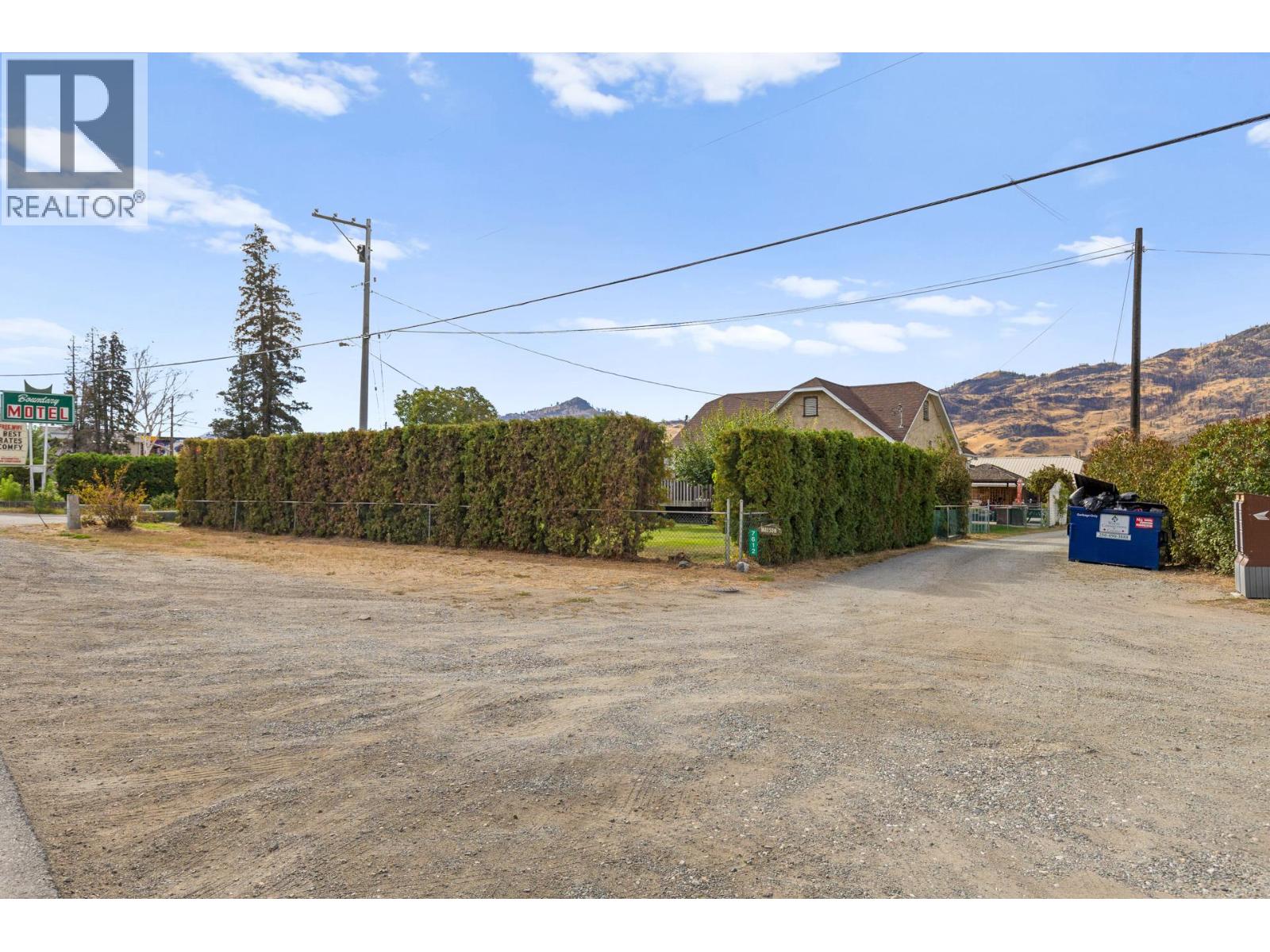 Picture for 7612 97th  Street https://www.cirrealty.ca/reb/bc/9/10365929_37.jpg