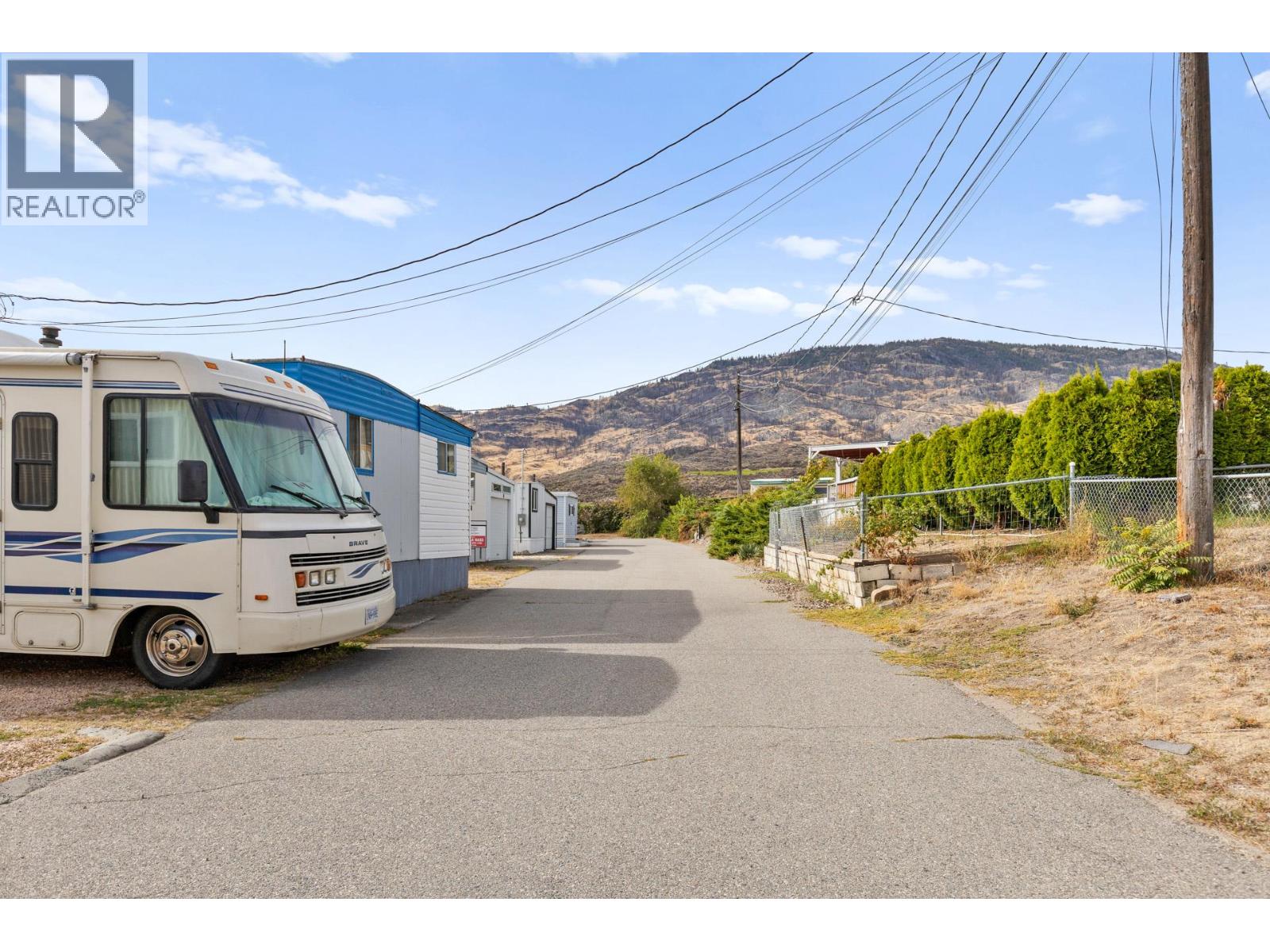 Picture for 7612 97th  Street https://www.cirrealty.ca/reb/bc/9/10365929_39.jpg