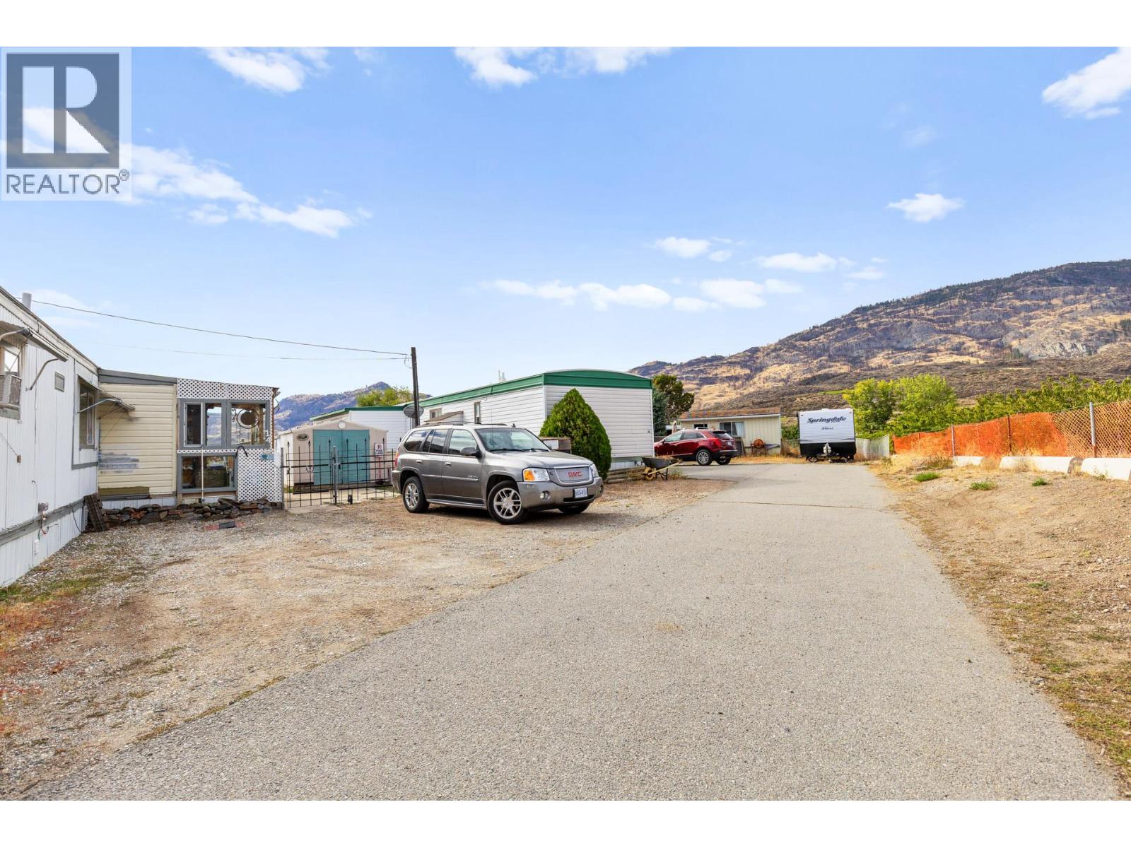 Picture for 7612 97th  Street https://www.cirrealty.ca/reb/bc/9/10365929_43.jpg