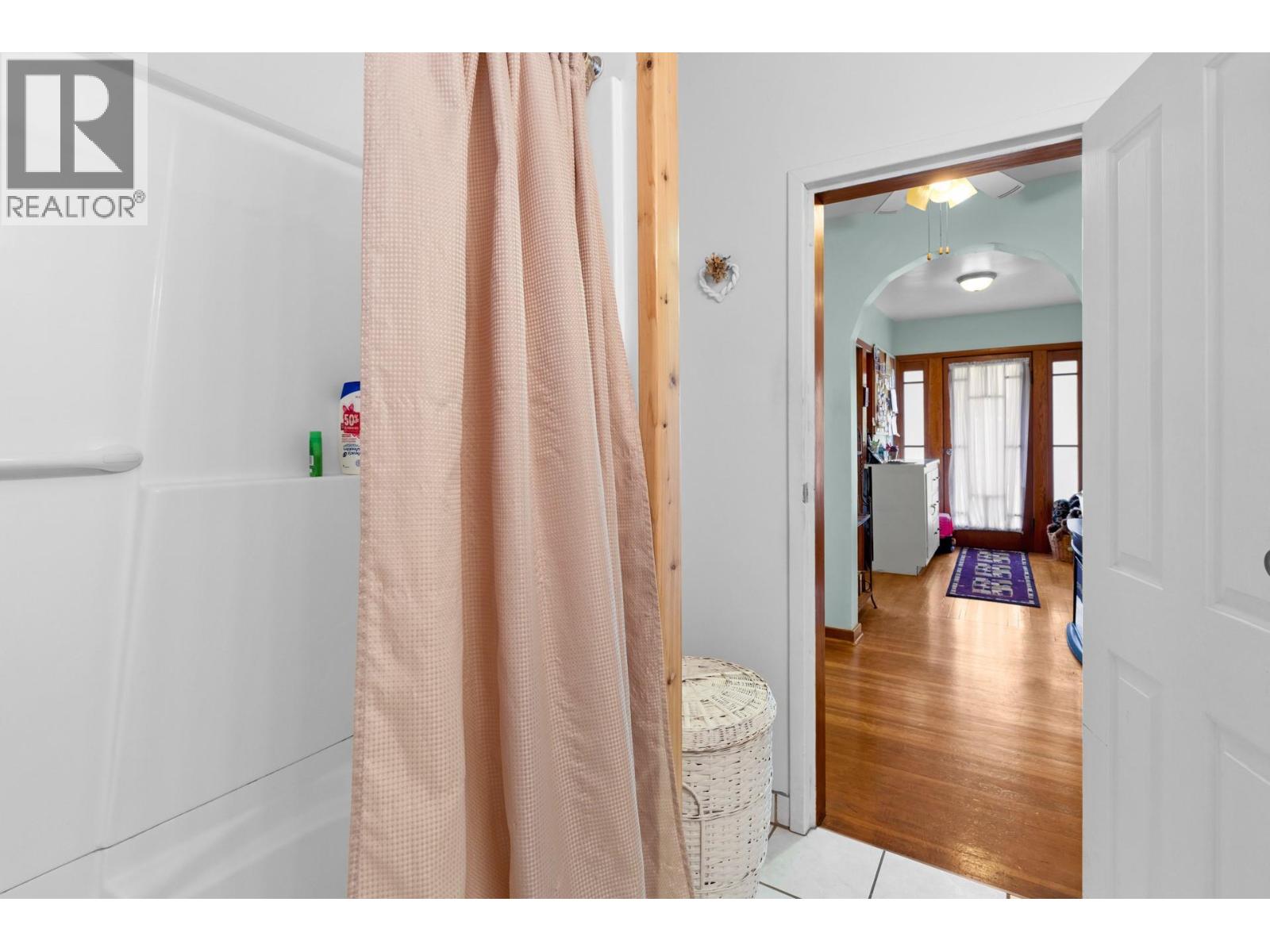 Picture for 7612 97th  Street https://www.cirrealty.ca/reb/bc/9/10365929_62.jpg