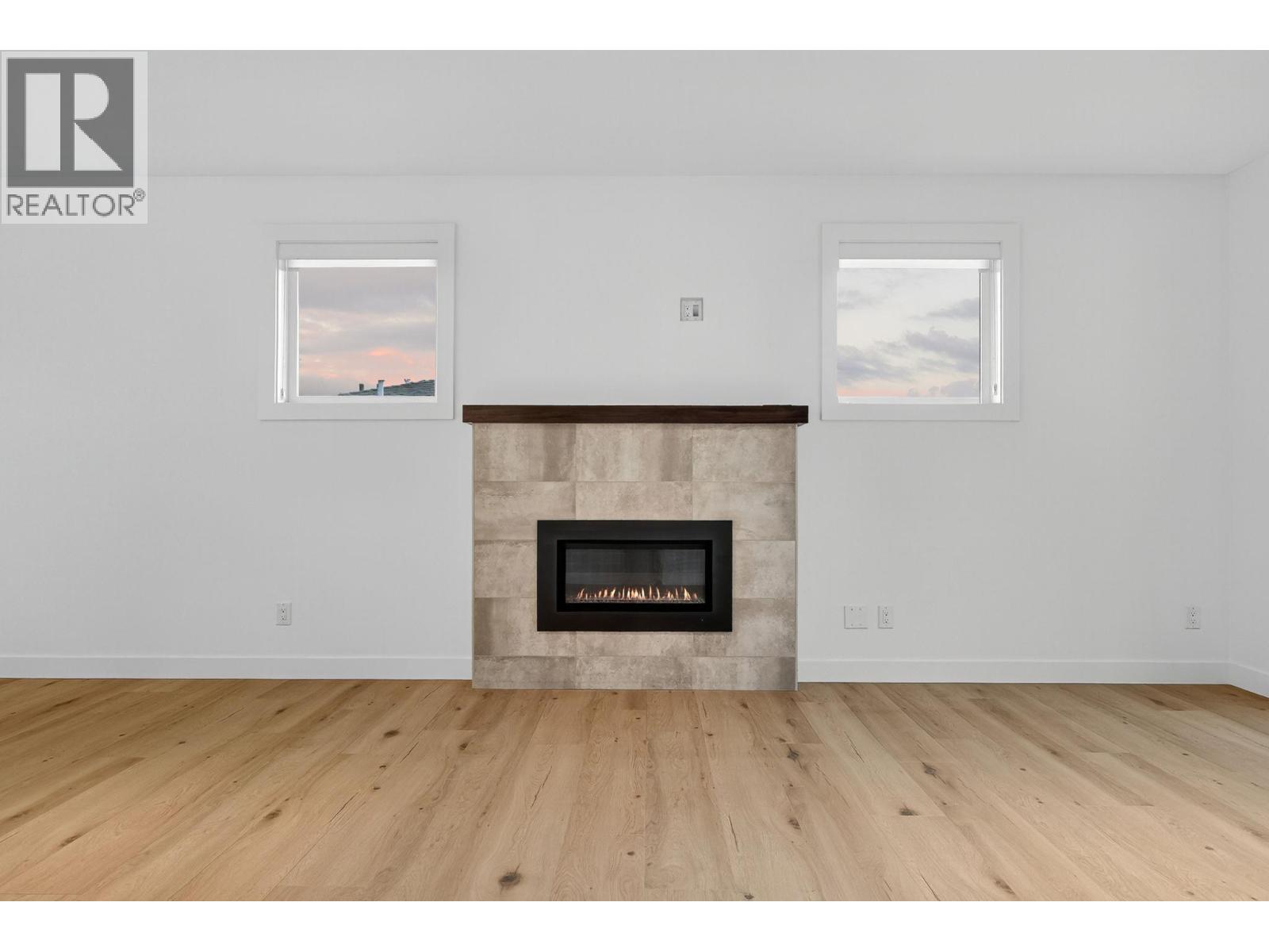 Picture for 135 Echo Ridge  Drive https://www.cirrealty.ca/reb/bc/9/10365999_24.jpg