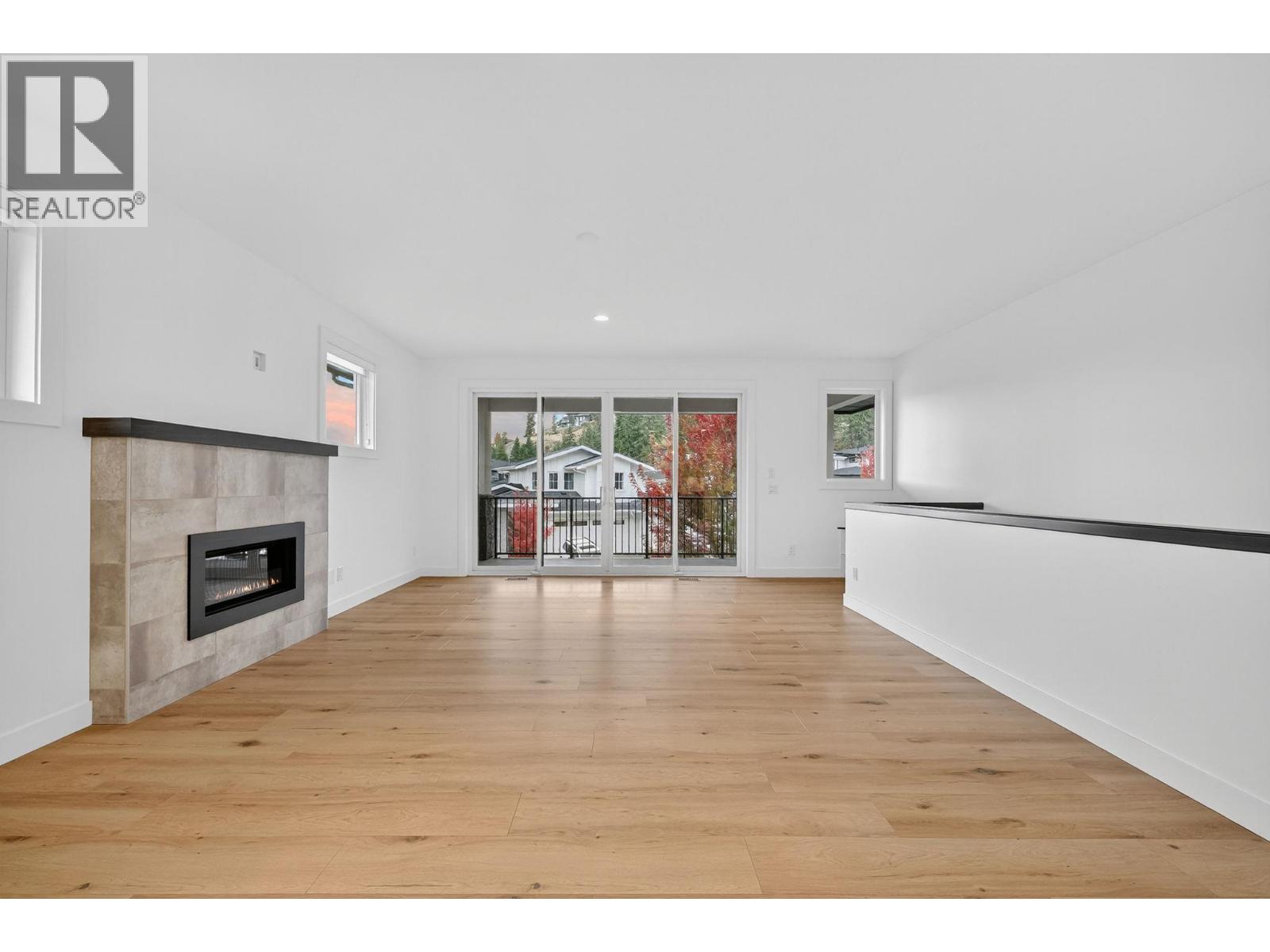 Picture for 135 Echo Ridge  Drive https://www.cirrealty.ca/reb/bc/9/10365999_25.jpg