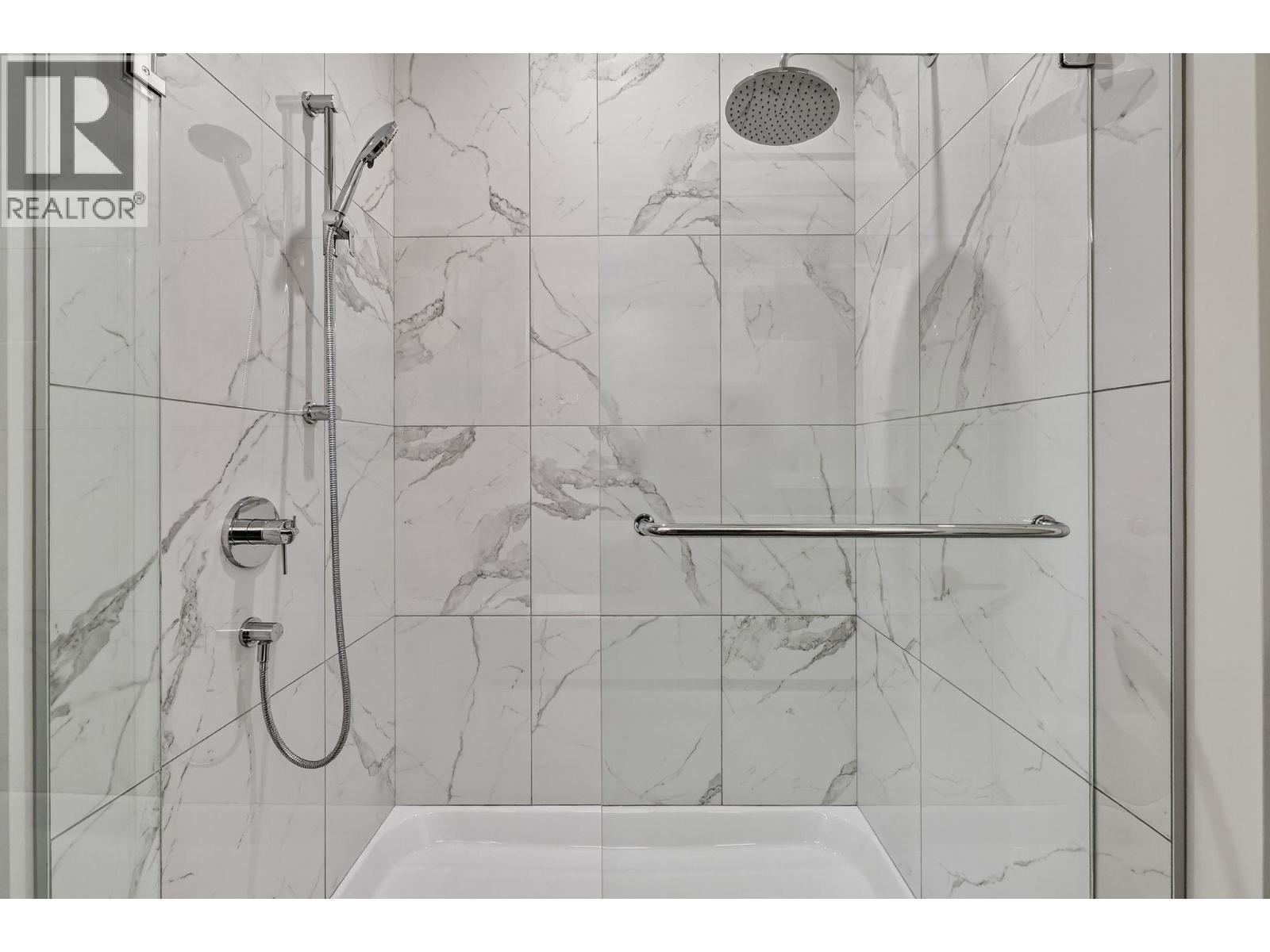 Picture for 135 Echo Ridge  Drive https://www.cirrealty.ca/reb/bc/9/10365999_34.jpg