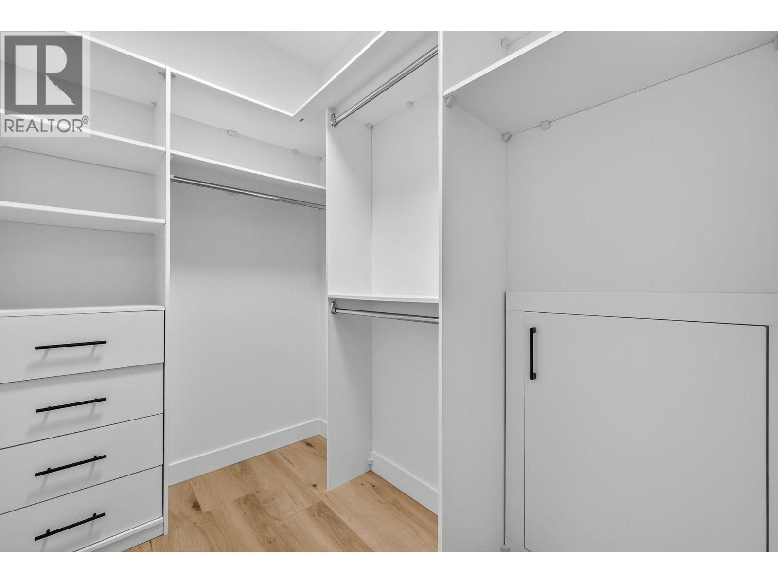 Picture for 135 Echo Ridge  Drive https://www.cirrealty.ca/reb/bc/9/10365999_36.jpg