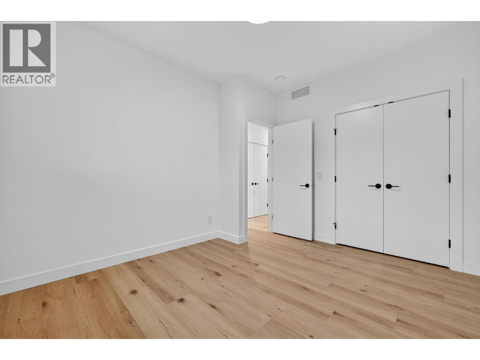 Picture for 135 Echo Ridge  Drive https://www.cirrealty.ca/reb/bc/9/10365999_40.jpg